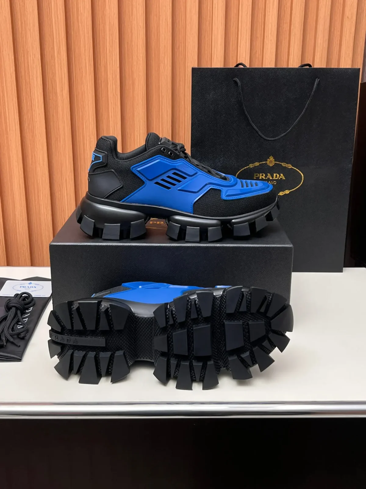 PRADA - Image 5