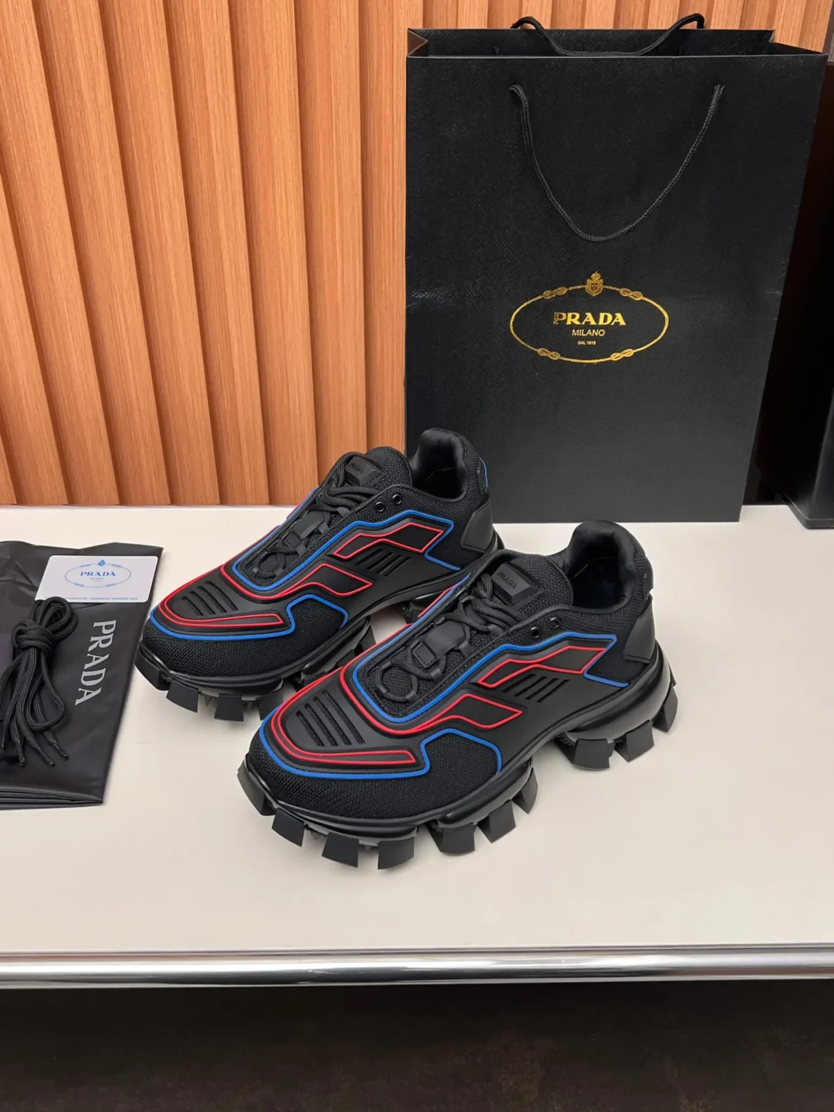 PRADA - Image 4
