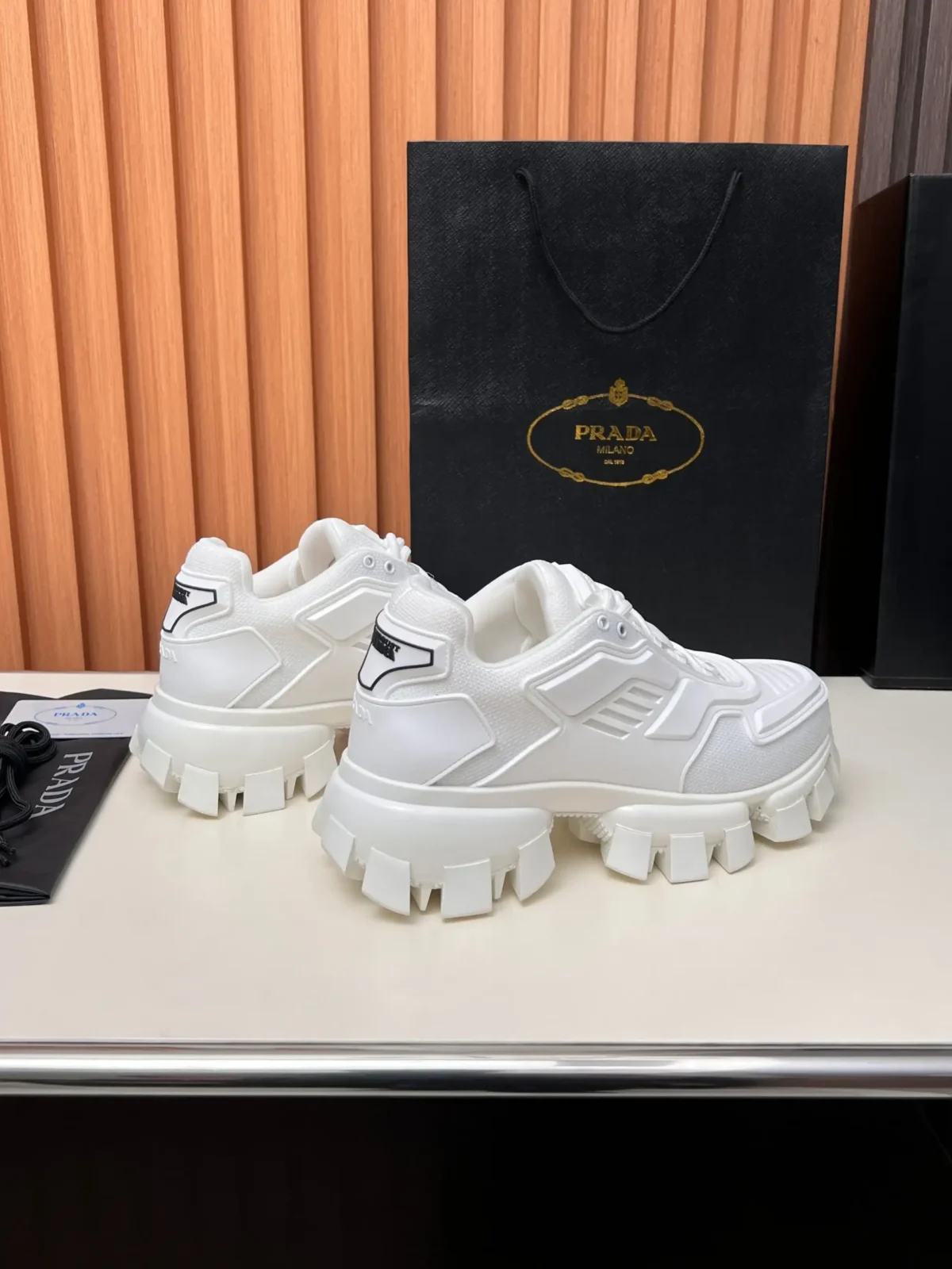PRADA - Image 3