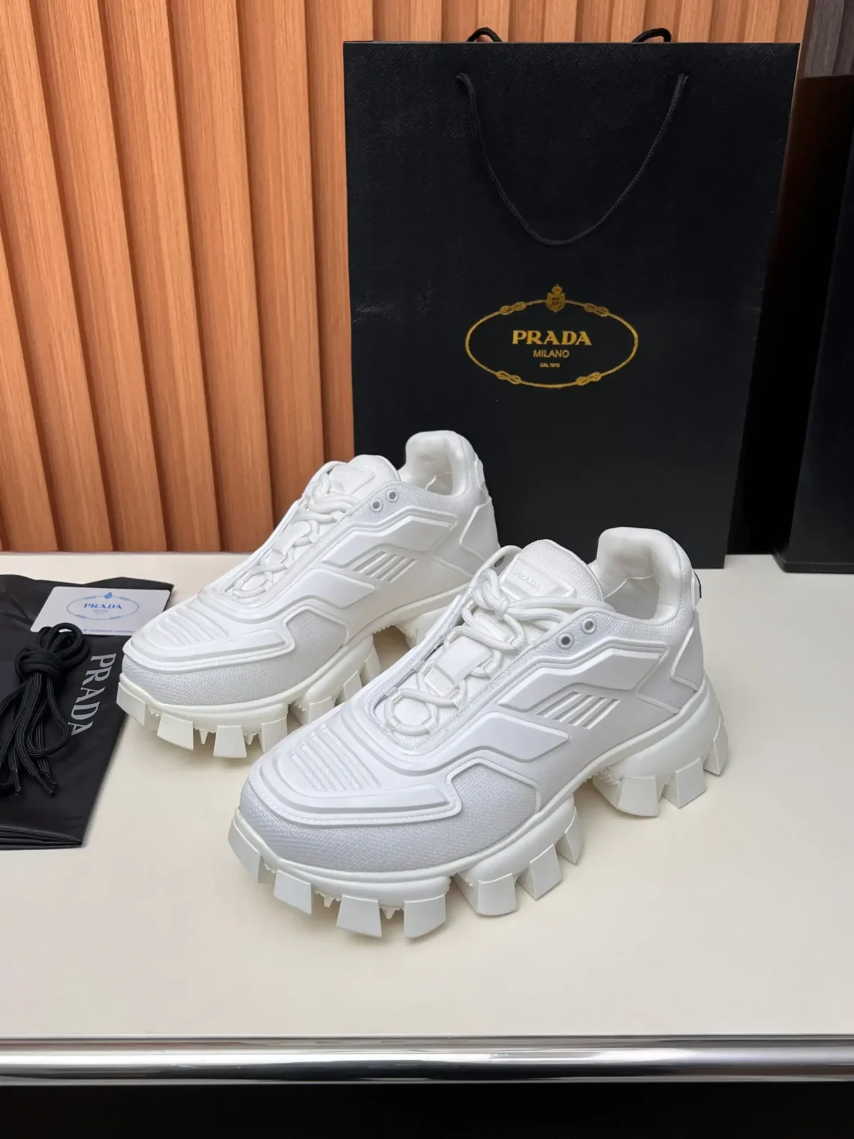 PRADA - Image 5