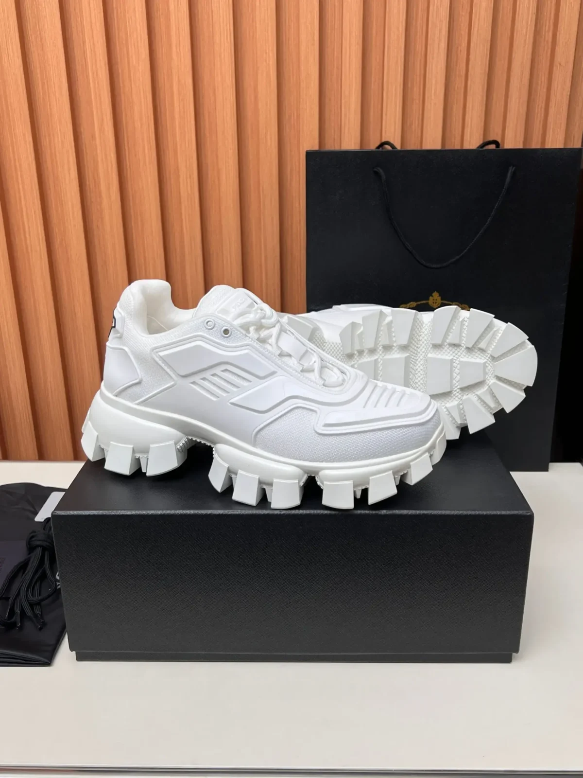 PRADA - Image 7