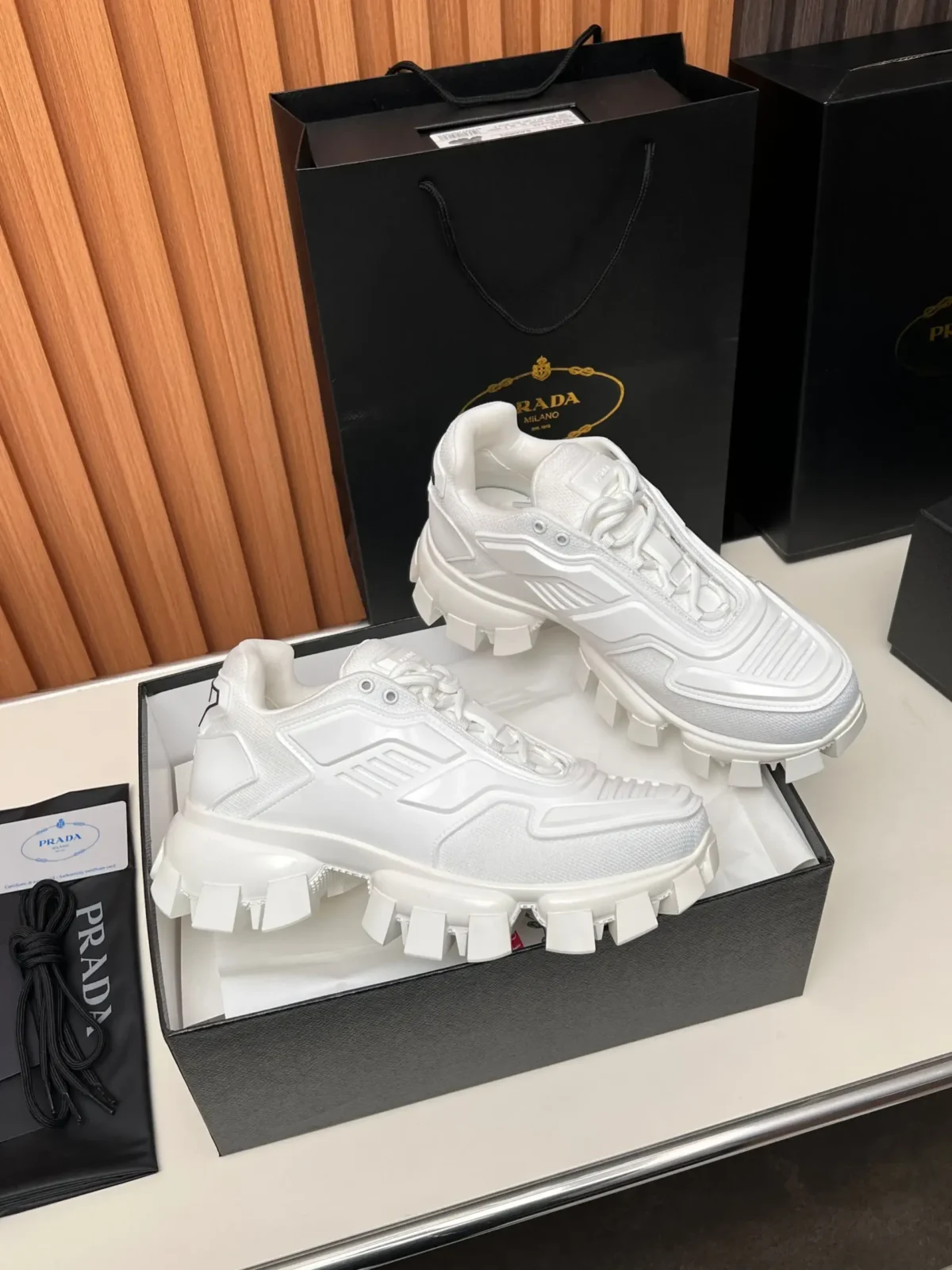 PRADA - Image 8