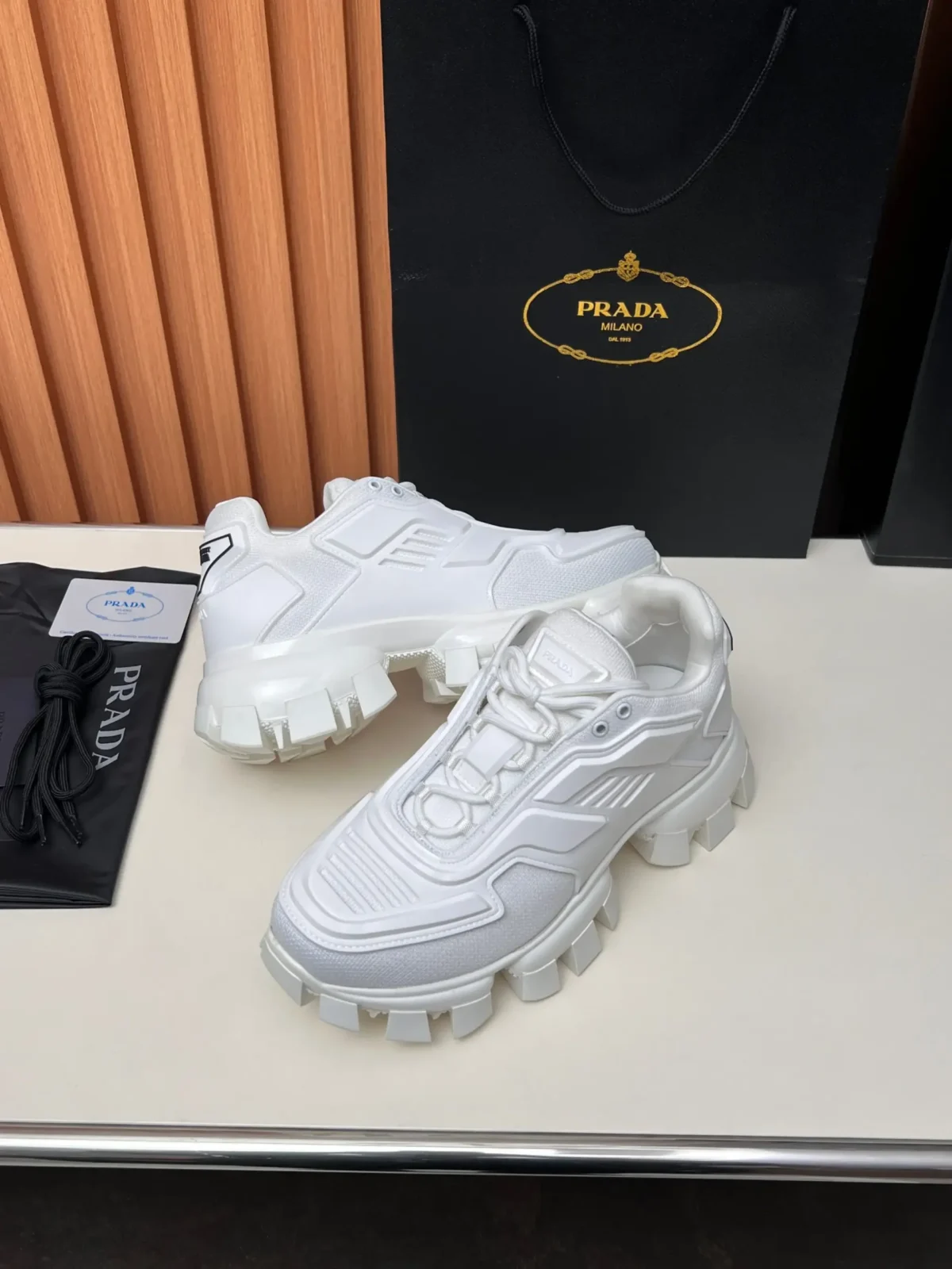 PRADA - Image 9