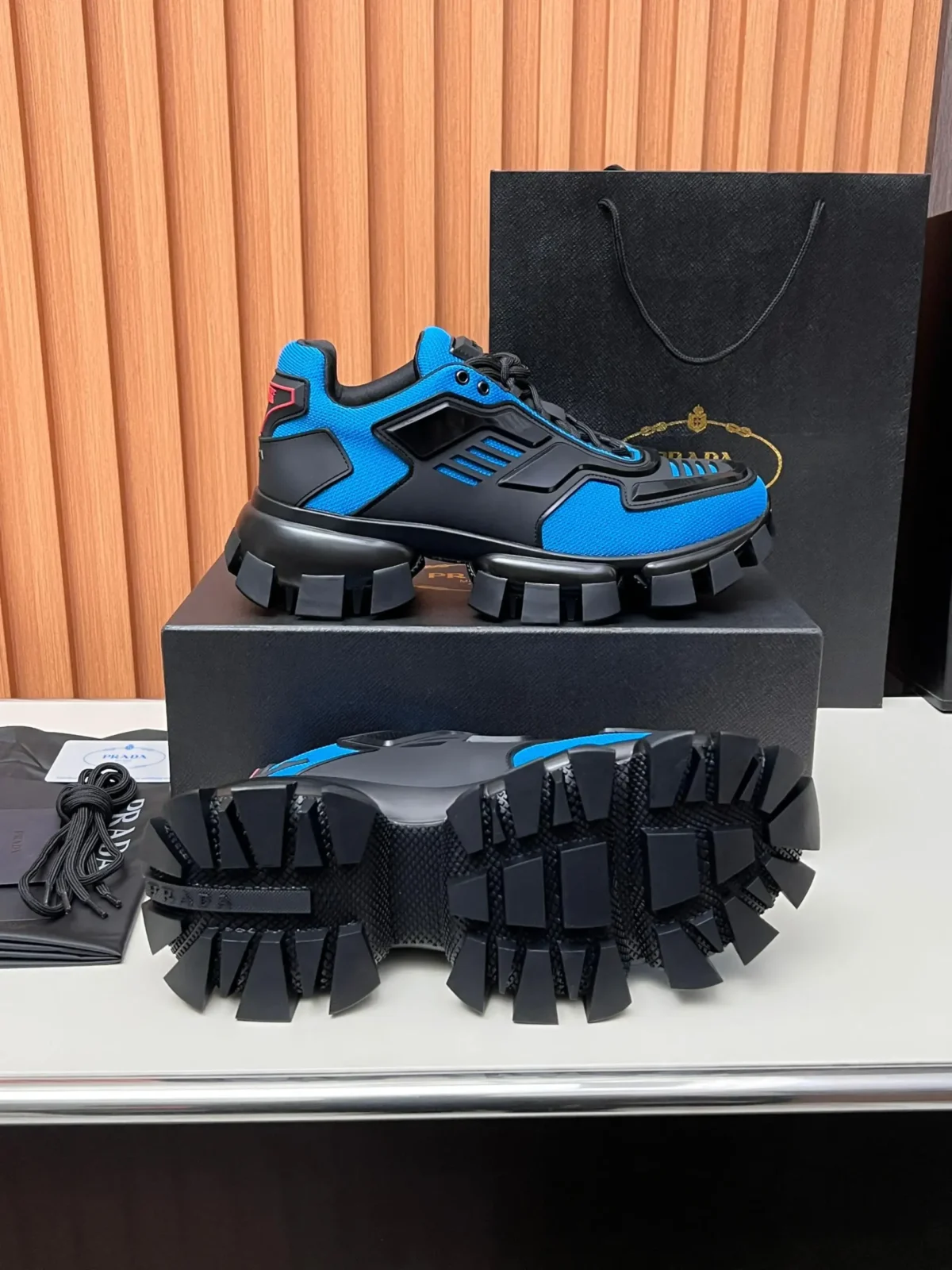PRADA - Image 5