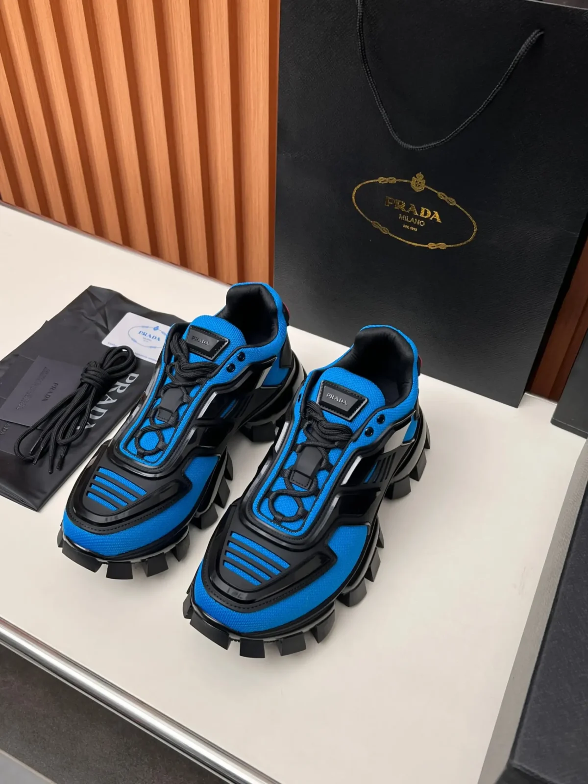 PRADA - Image 8