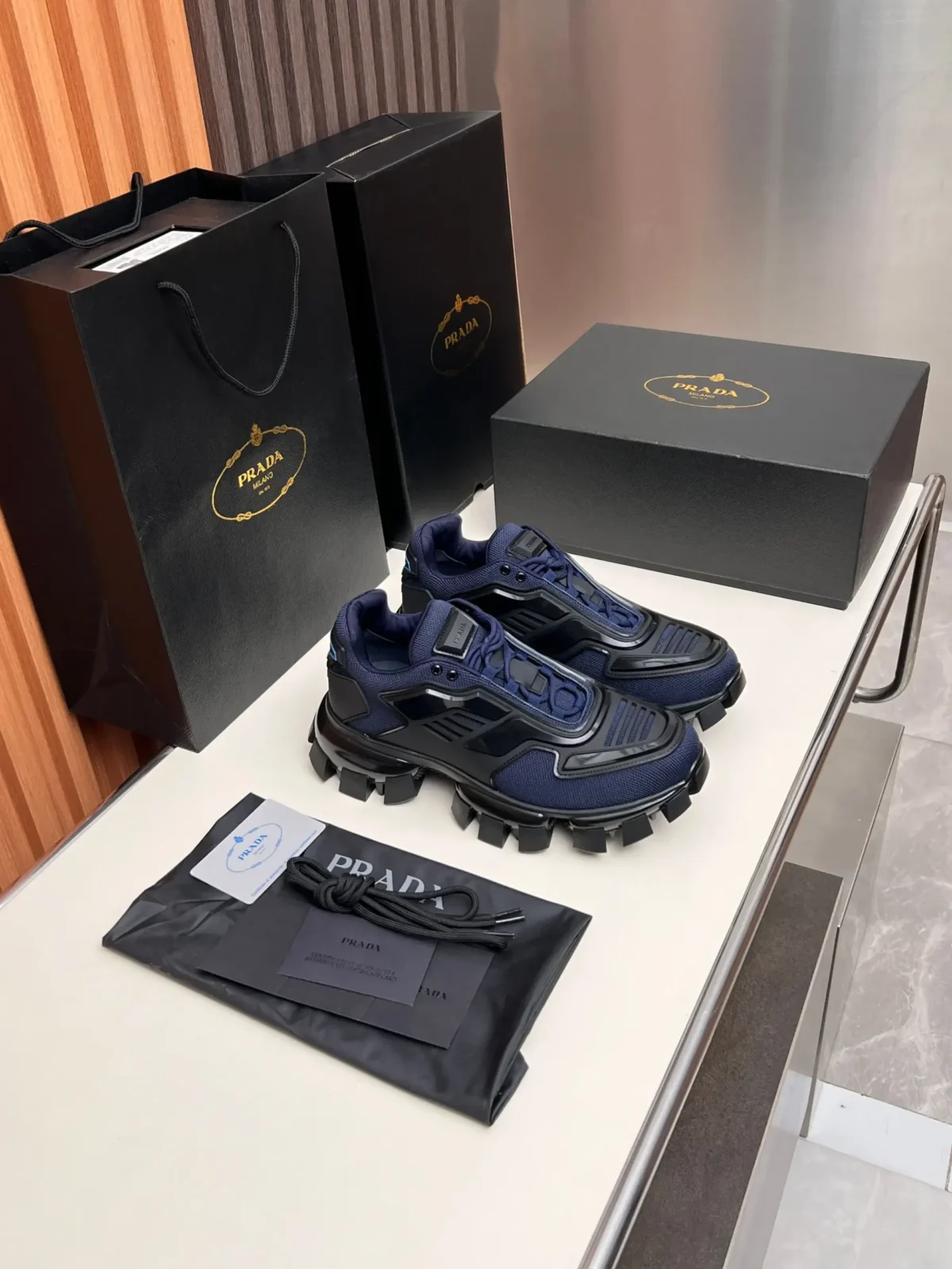 PRADA - Image 3