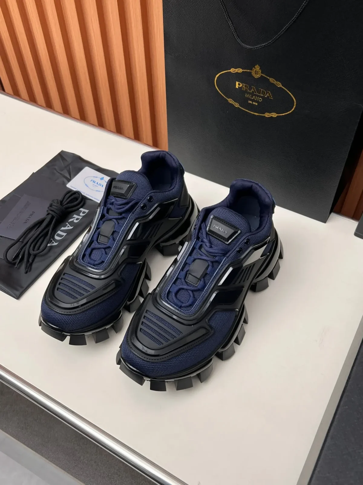 PRADA - Image 5