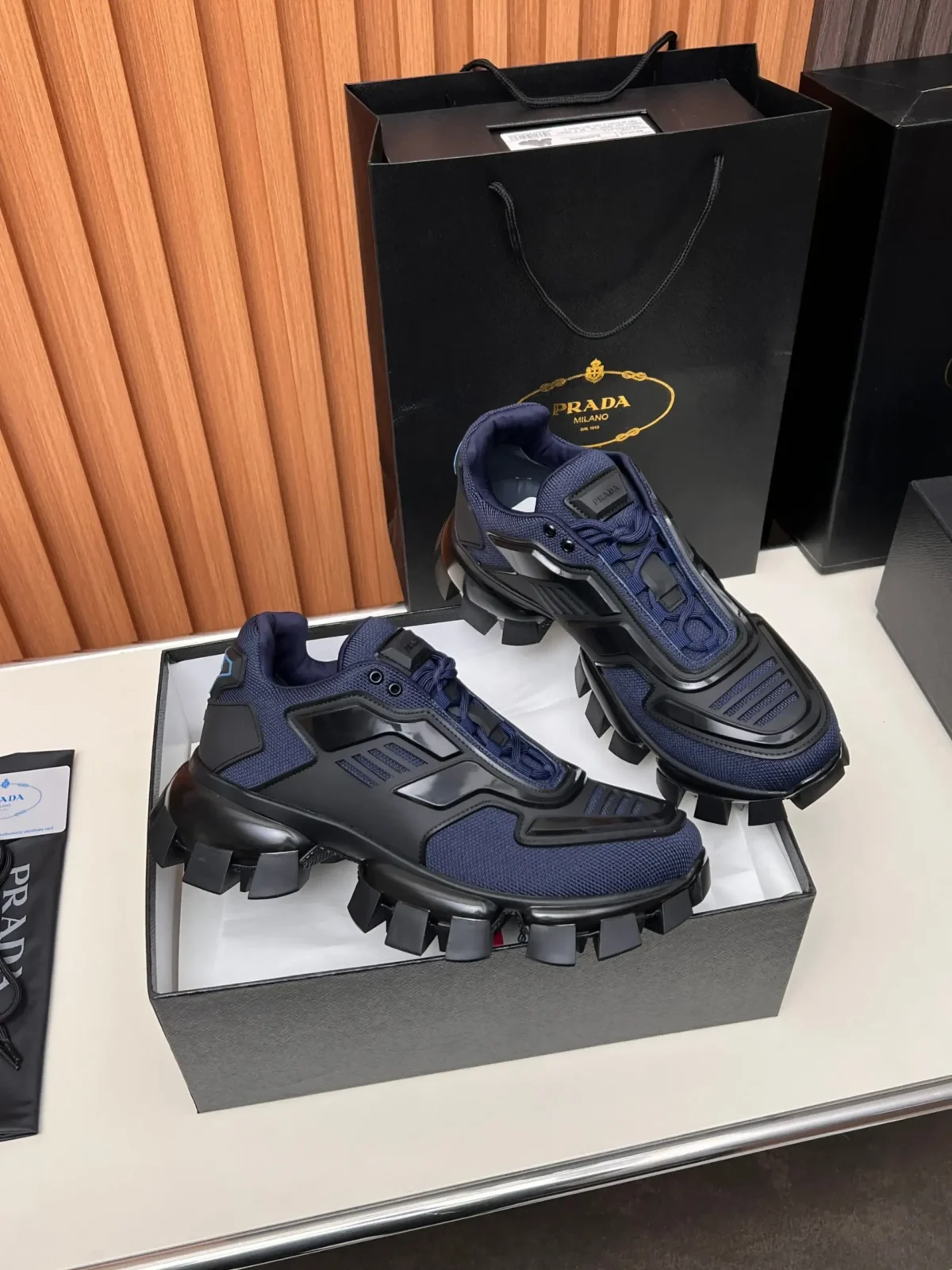 PRADA - Image 8