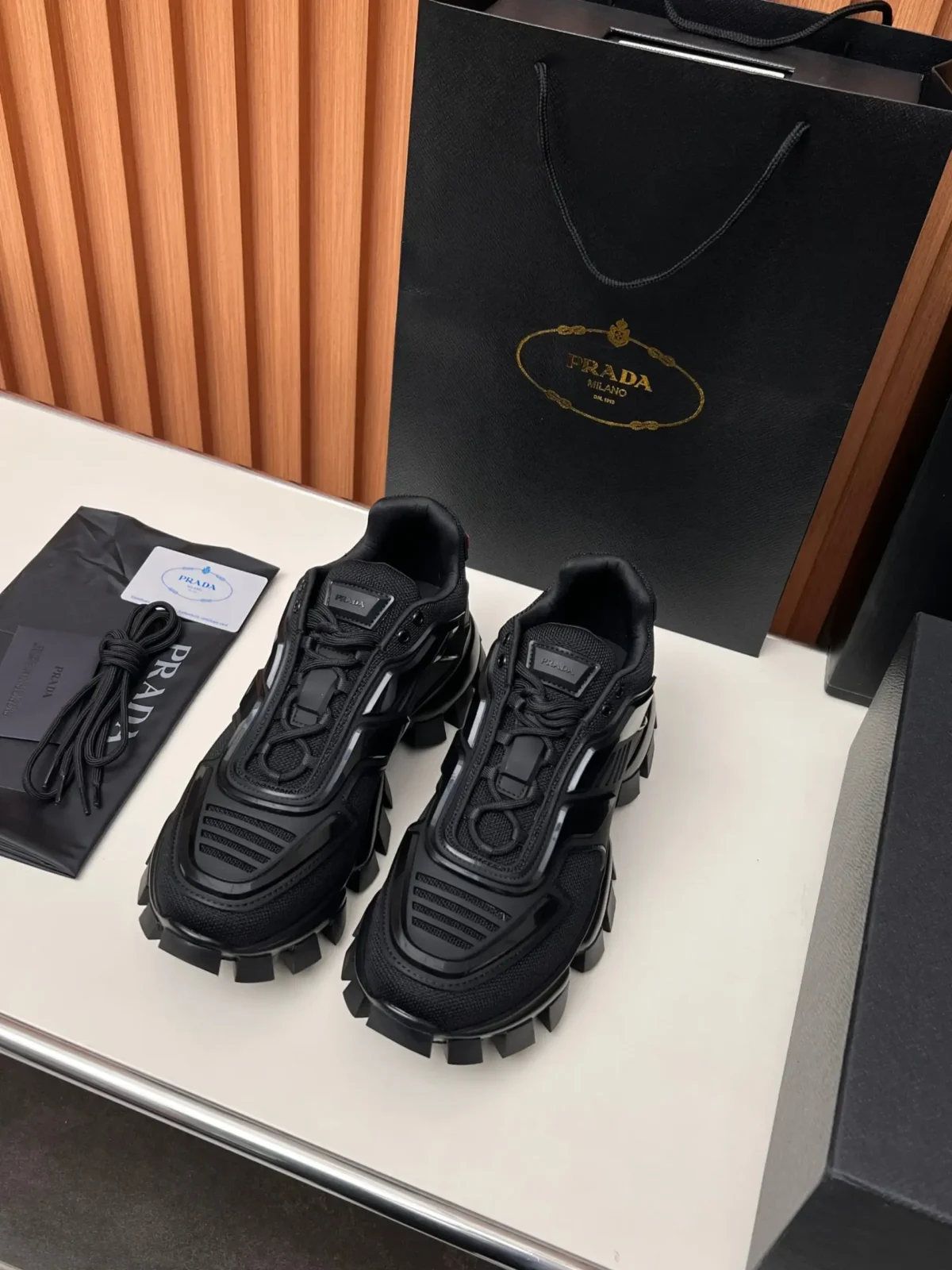 PRADA - Image 9