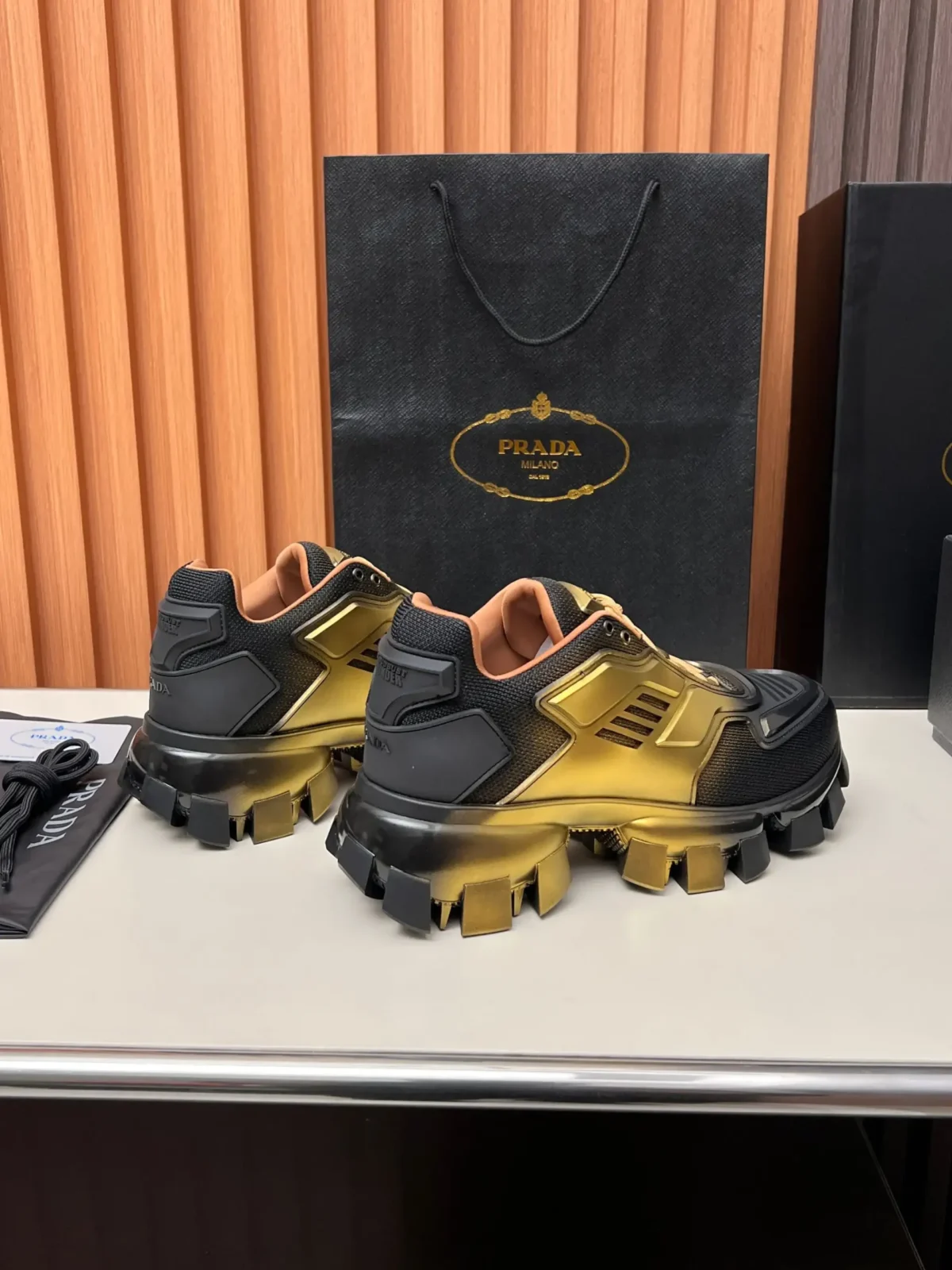 PRADA - Image 2