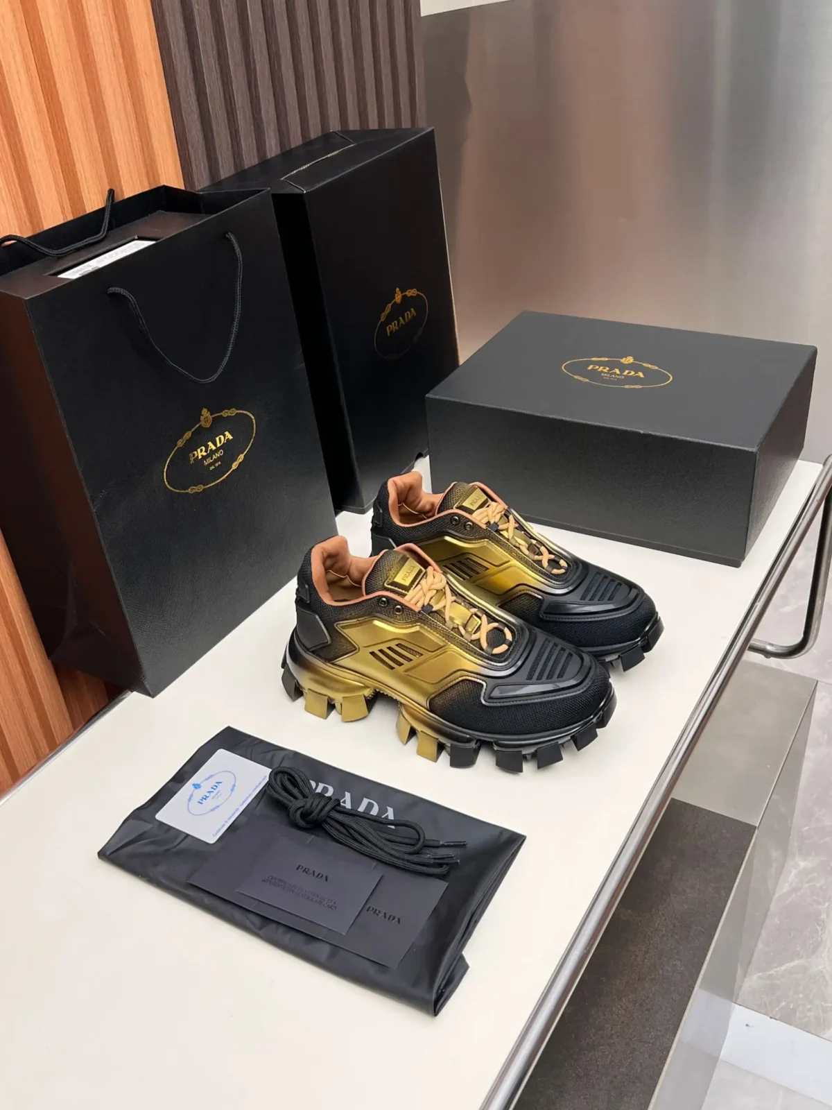 PRADA - Image 3
