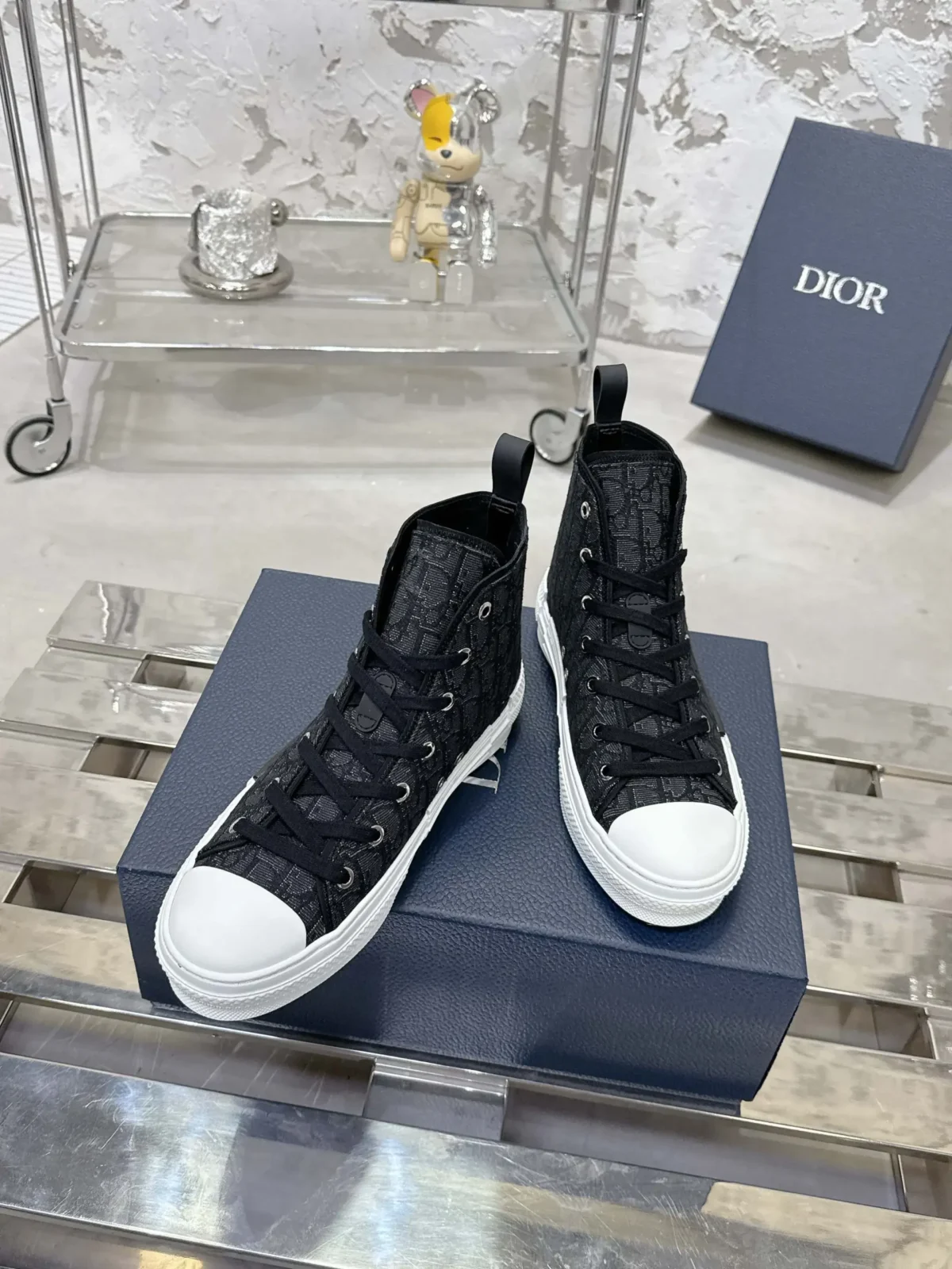 Dior B23 - Image 2