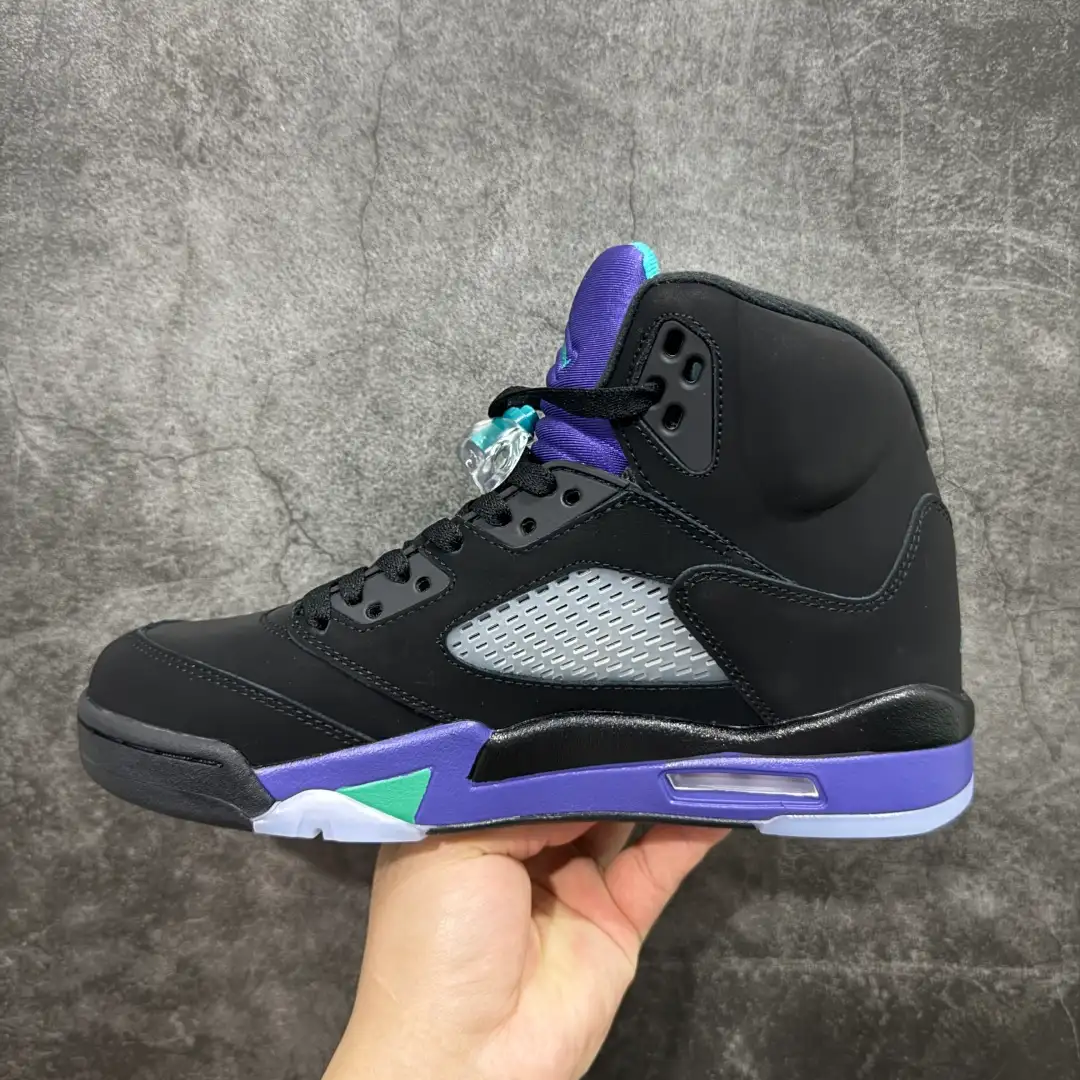 Air Jordan 5 - Image 2