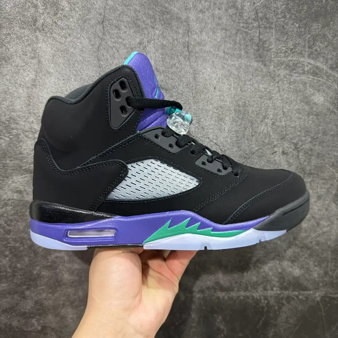 Air Jordan 5 - Image 1