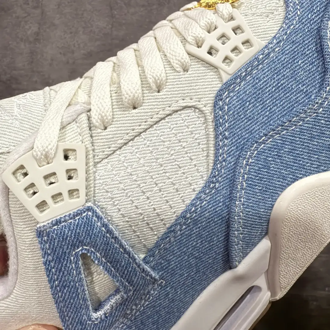 Air Jordan 4 - Image 3