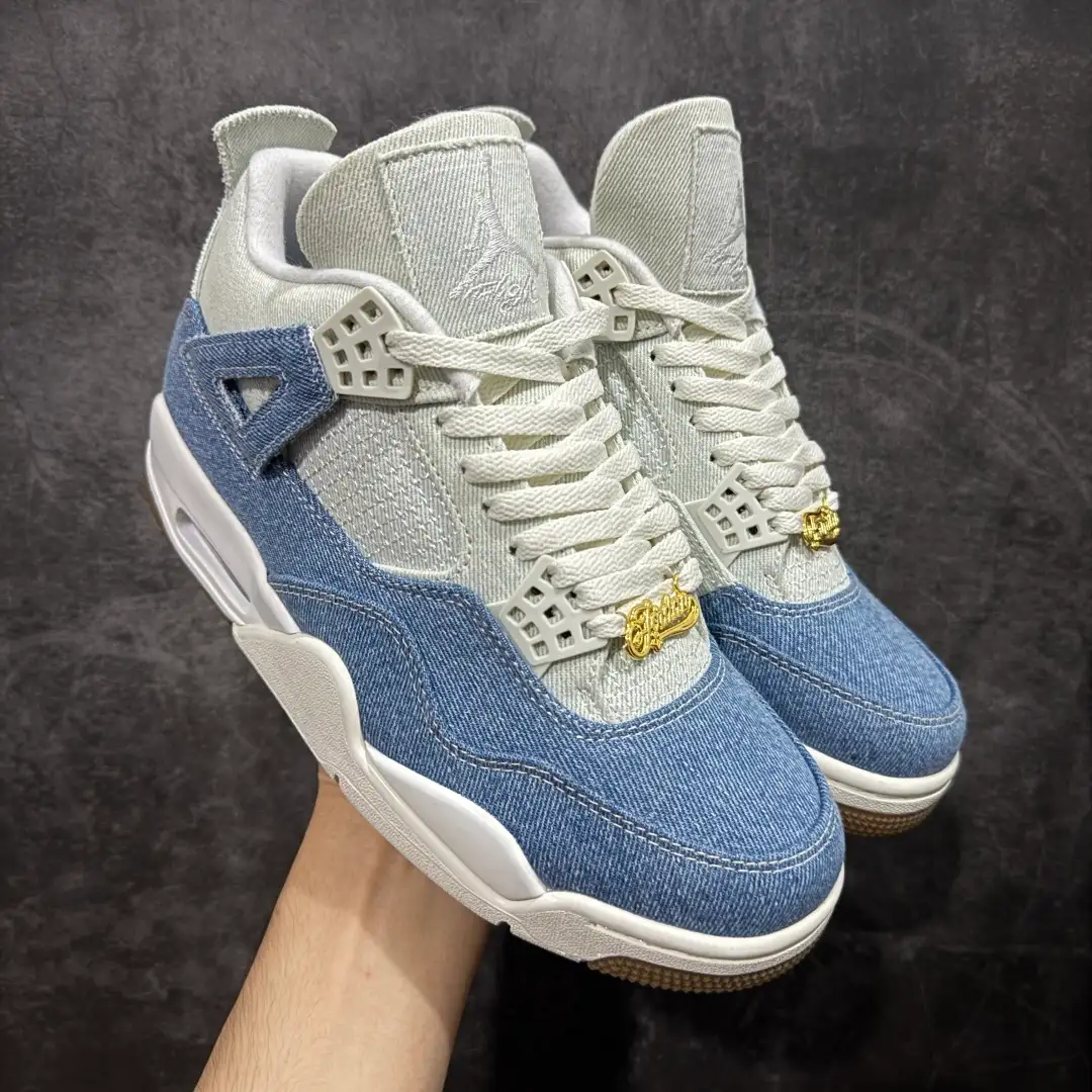 Air Jordan 4 - Image 1