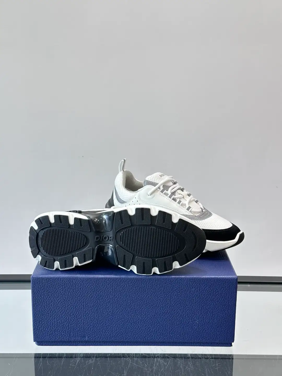 Dior B22 - Image 8