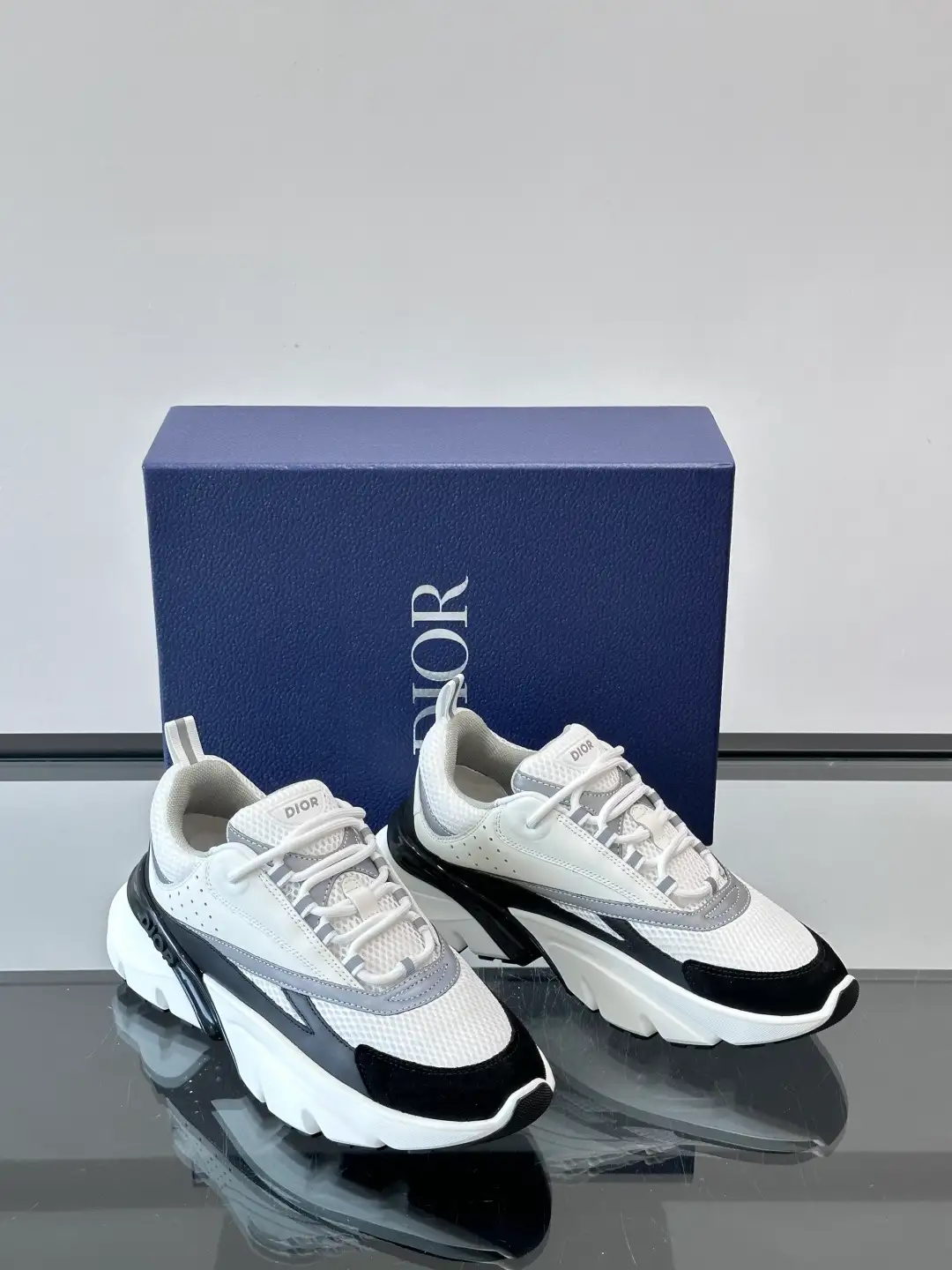 Dior B22 - Image 6