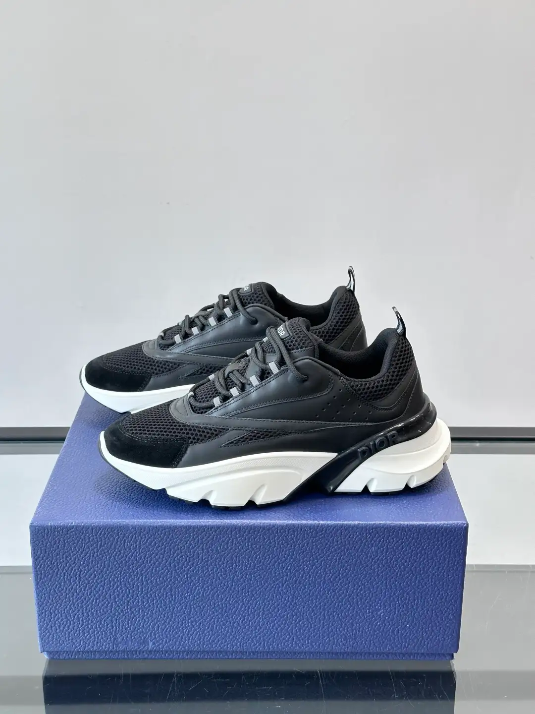 Dior B22 - Image 3