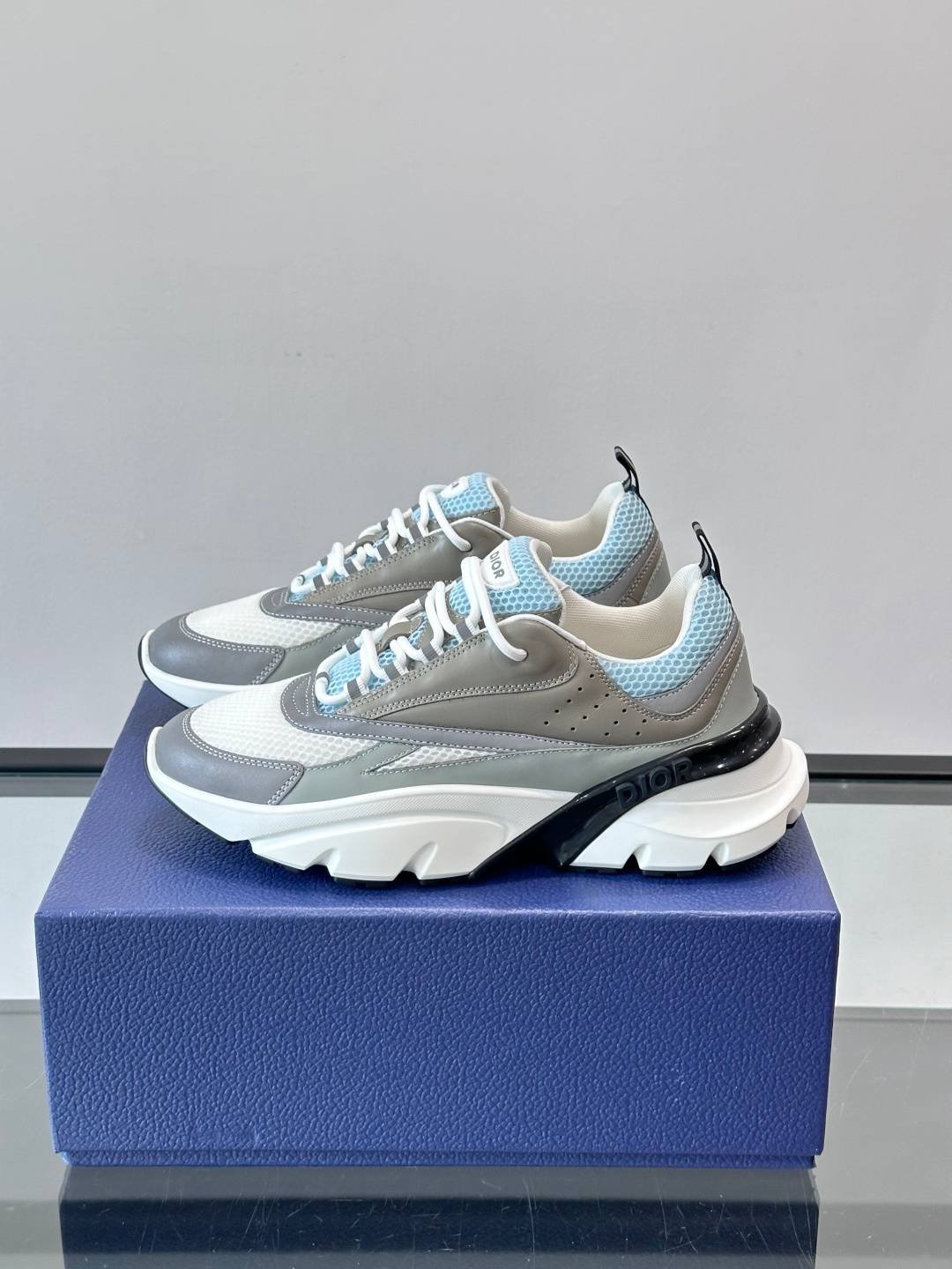 Dior B22 - Image 3