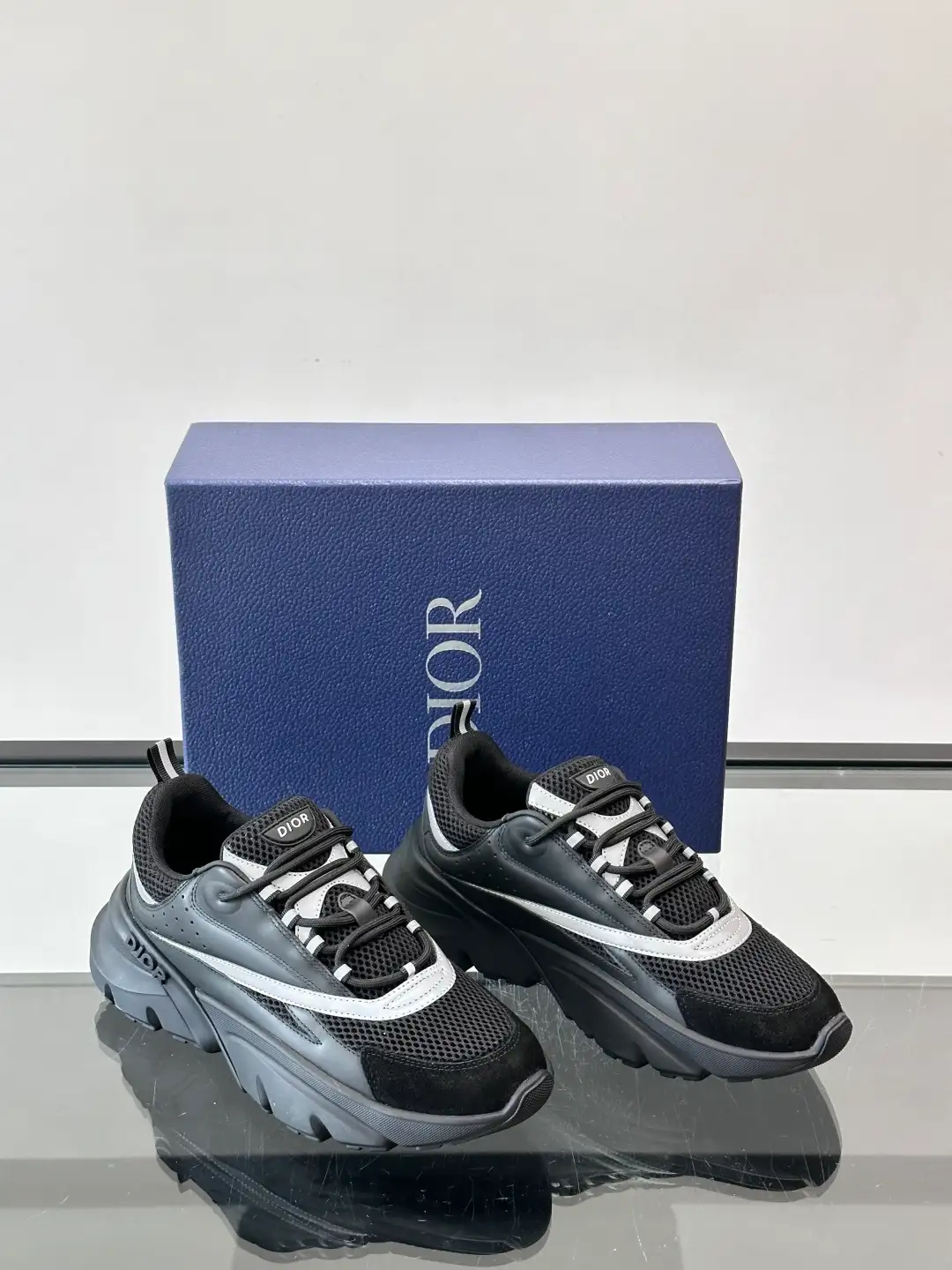 Dior B22 - Image 4