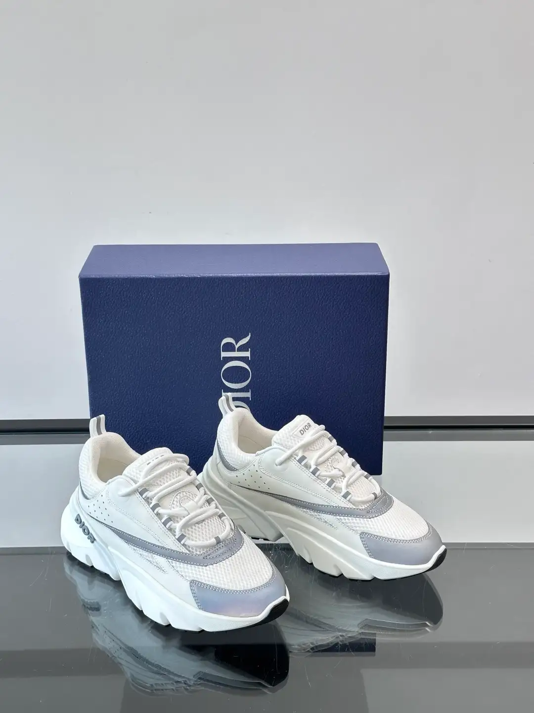Dior B22 - Image 7