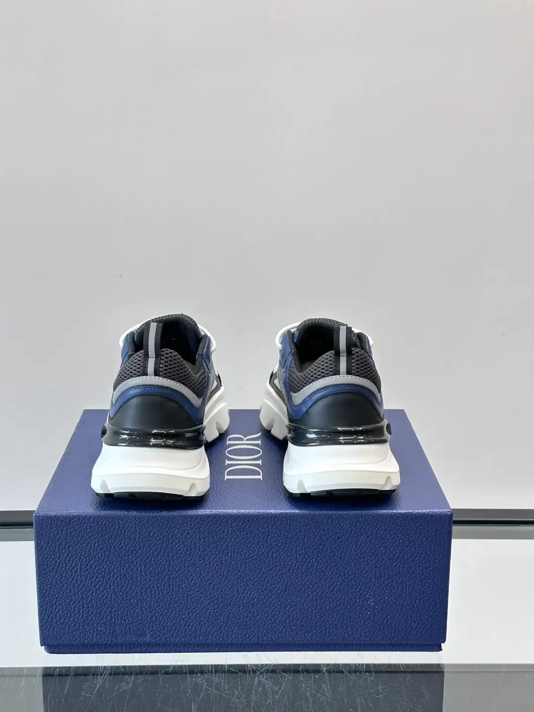 Dior B22 - Image 8