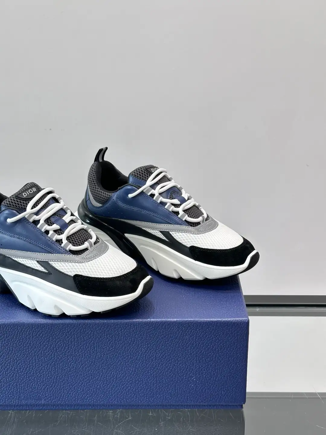 Dior B22 - Image 5