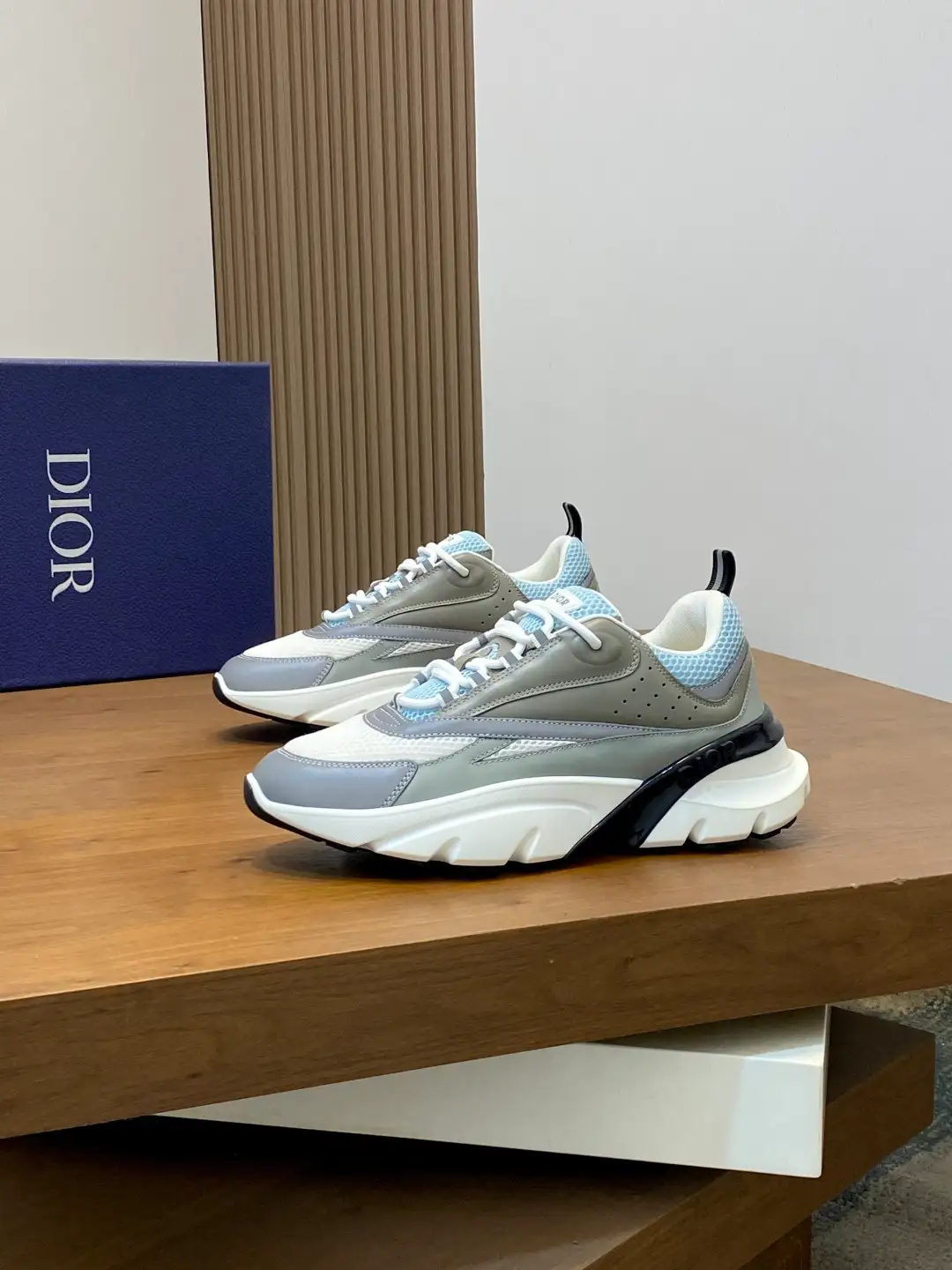 Dior B22 - Image 4