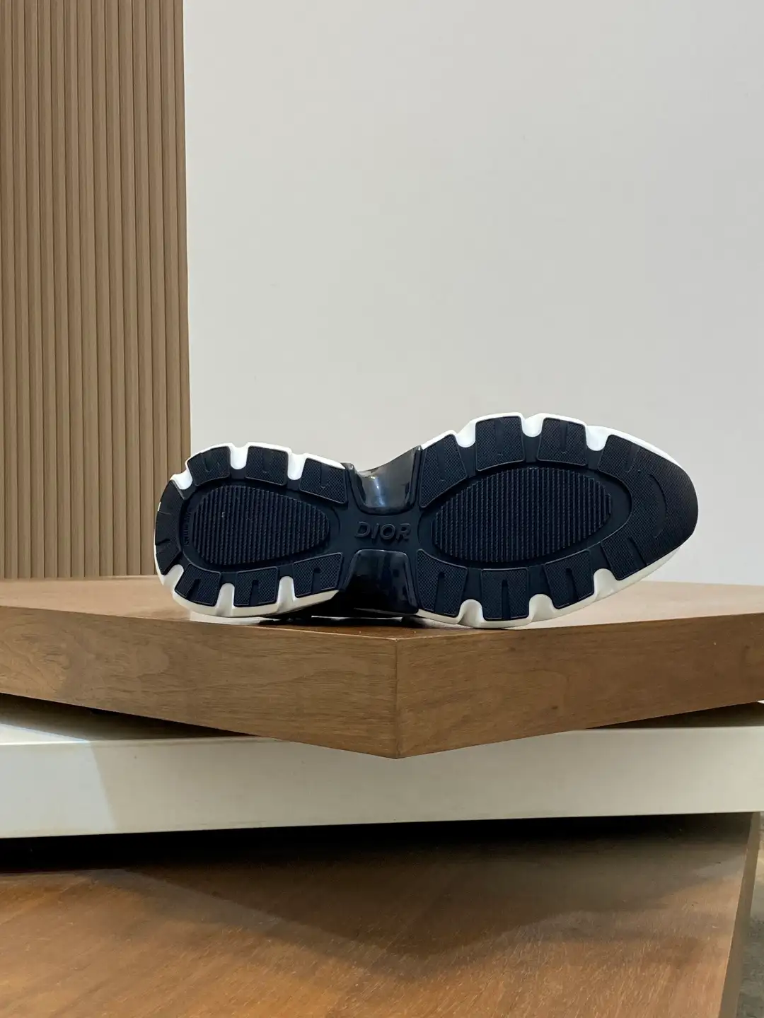Dior B22 - Image 9