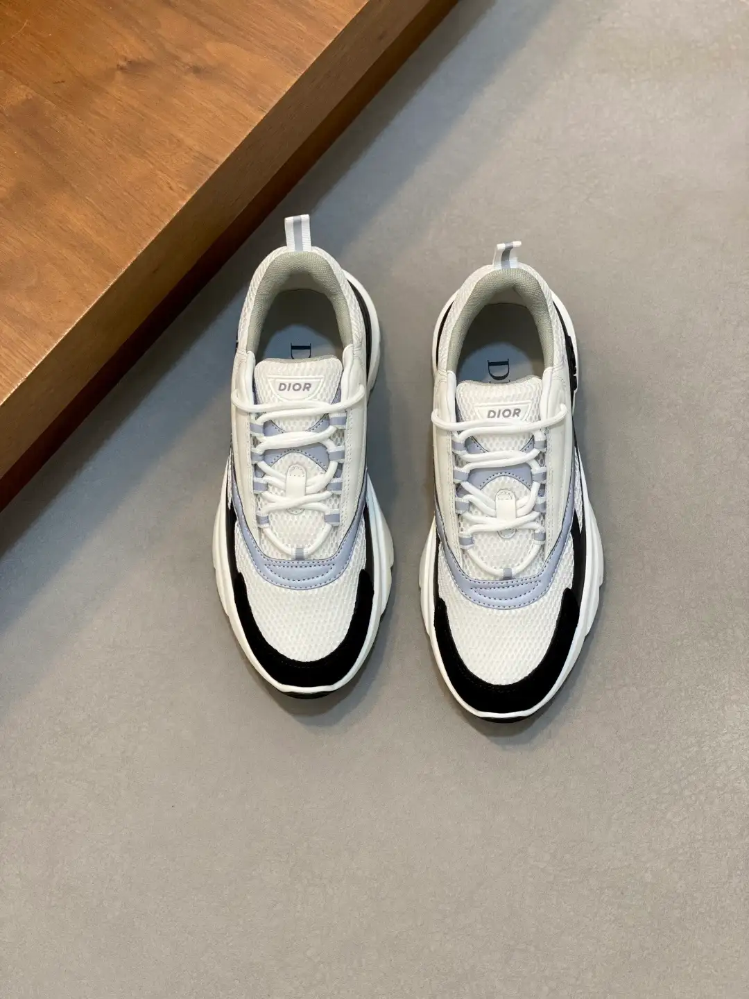 Dior B22 - Image 2