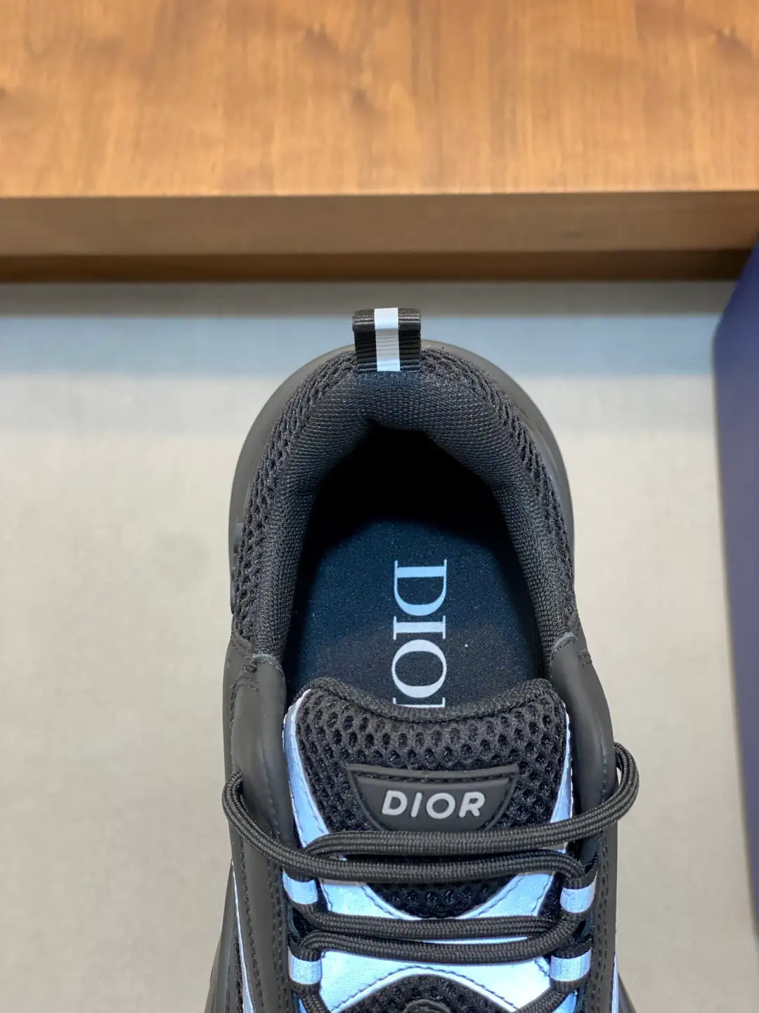 Dior B22 - Image 3