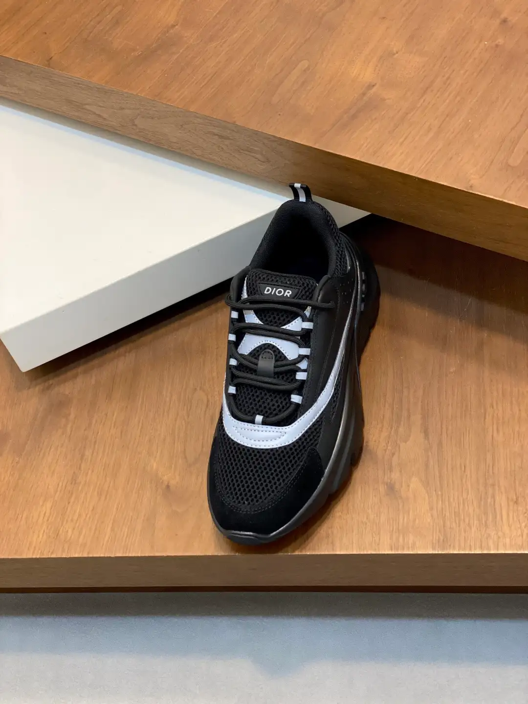 Dior B22 - Image 6