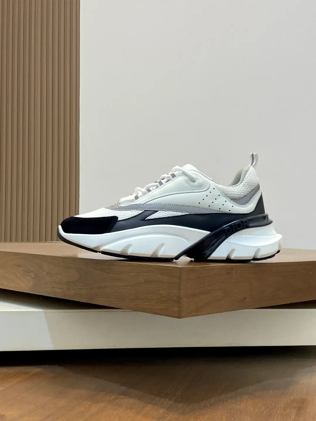 Dior B22 - Image 7