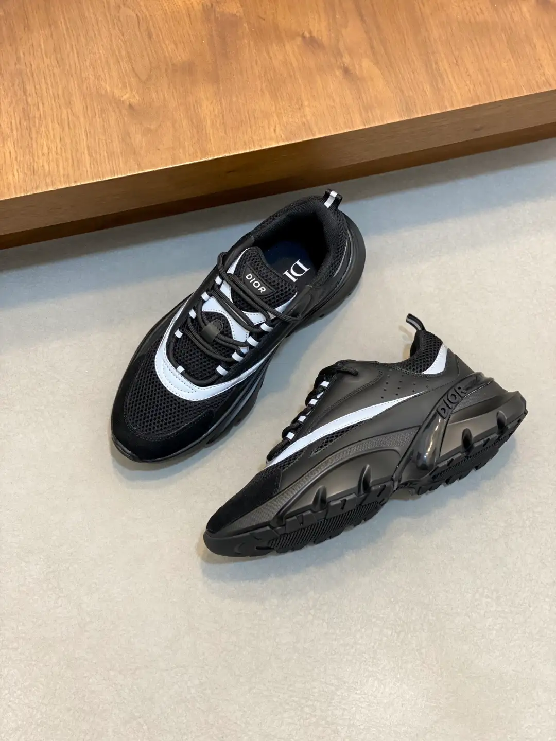 Dior B22 - Image 8