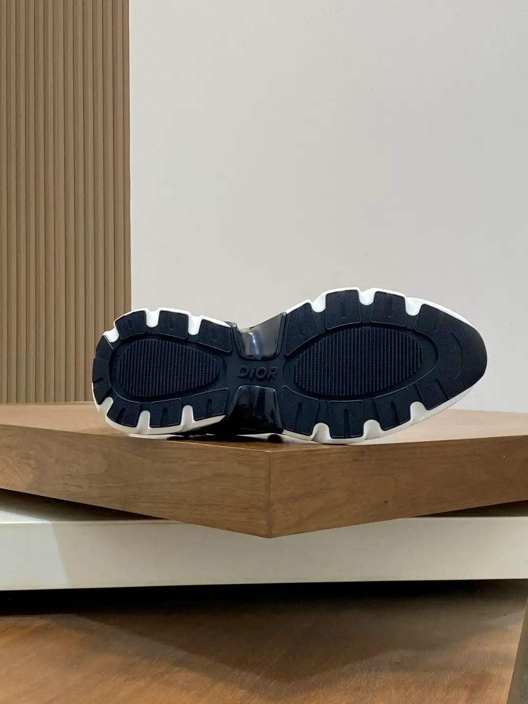 Dior B22 - Image 9