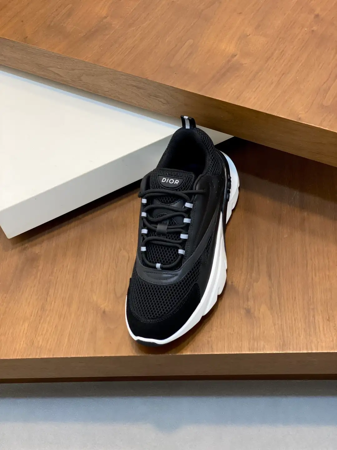 Dior B22 - Image 8