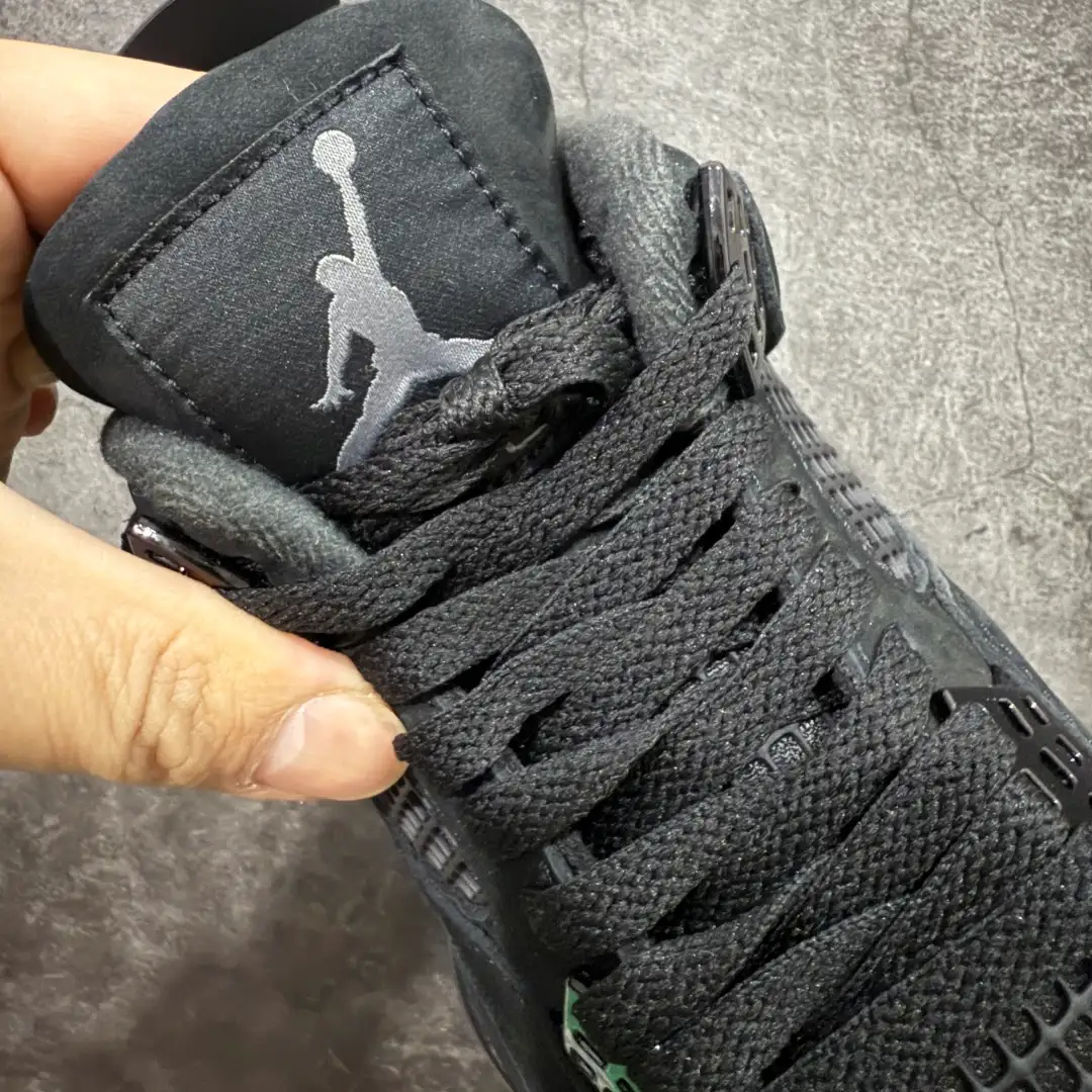 Air Jordan 4 - Image 2