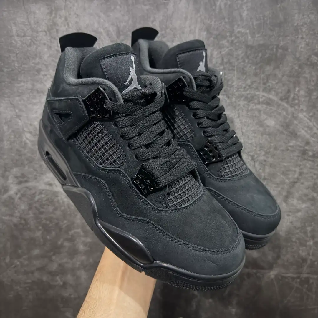Air Jordan 4 - Image 1