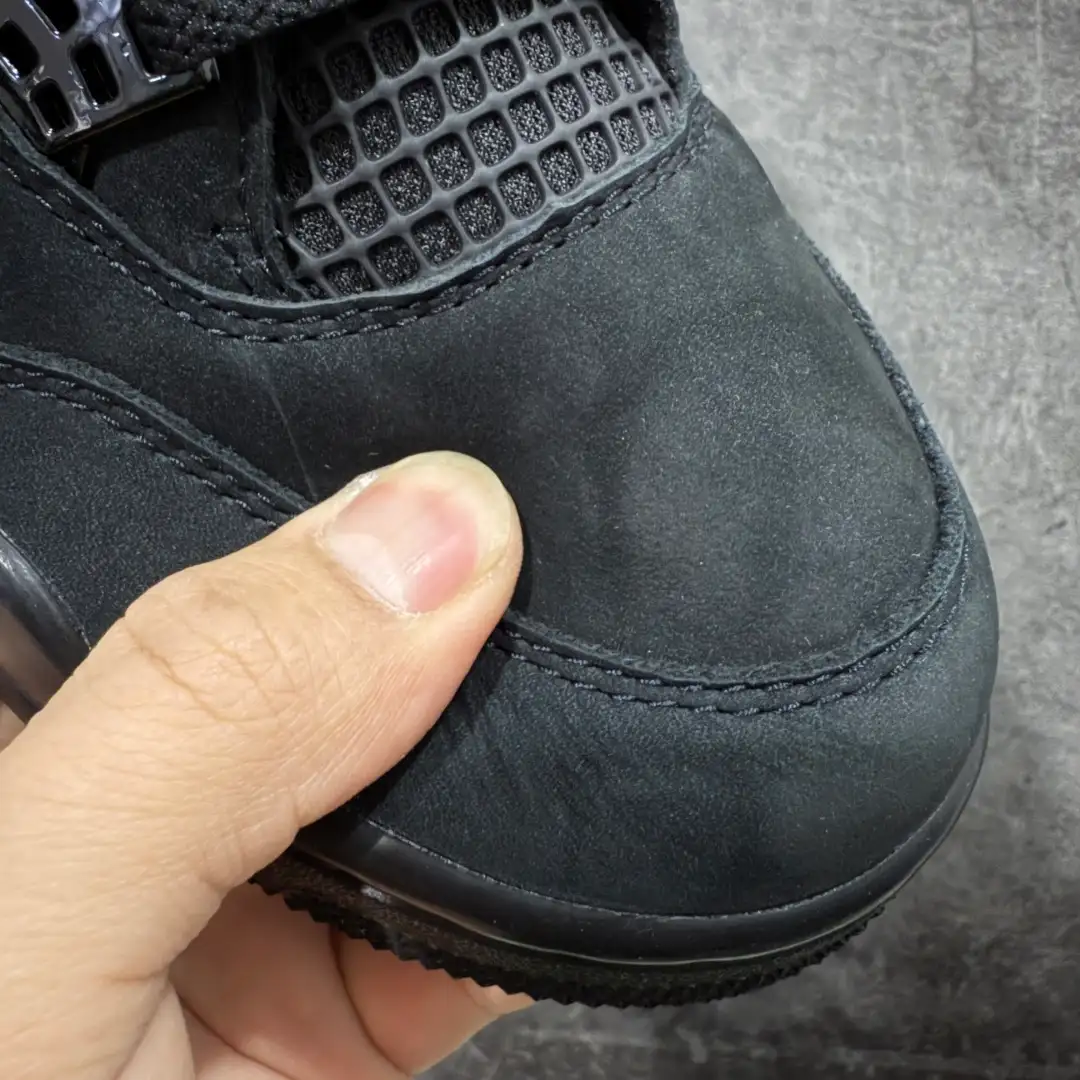 Air Jordan 4 - Image 4