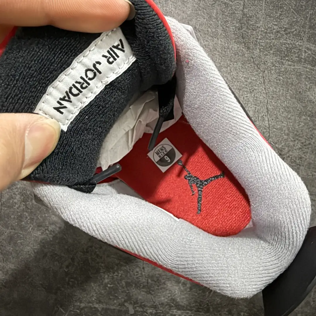 Air Jordan - Image 4