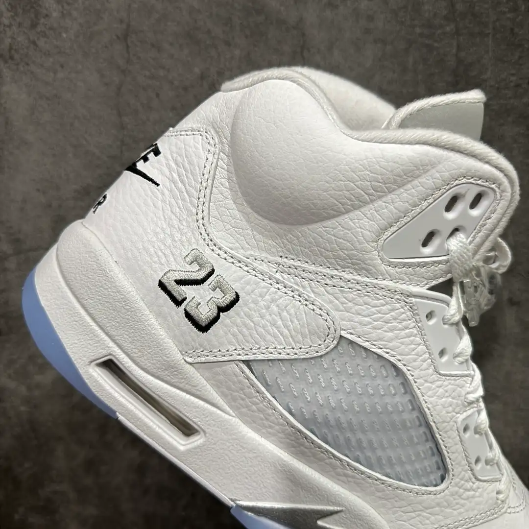 Air Jordan 5 - Image 2