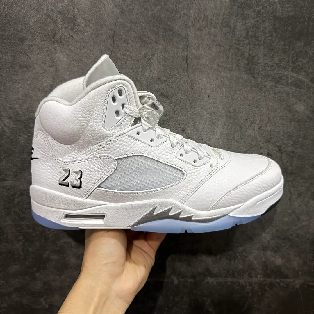 Air Jordan 5 - Image 1