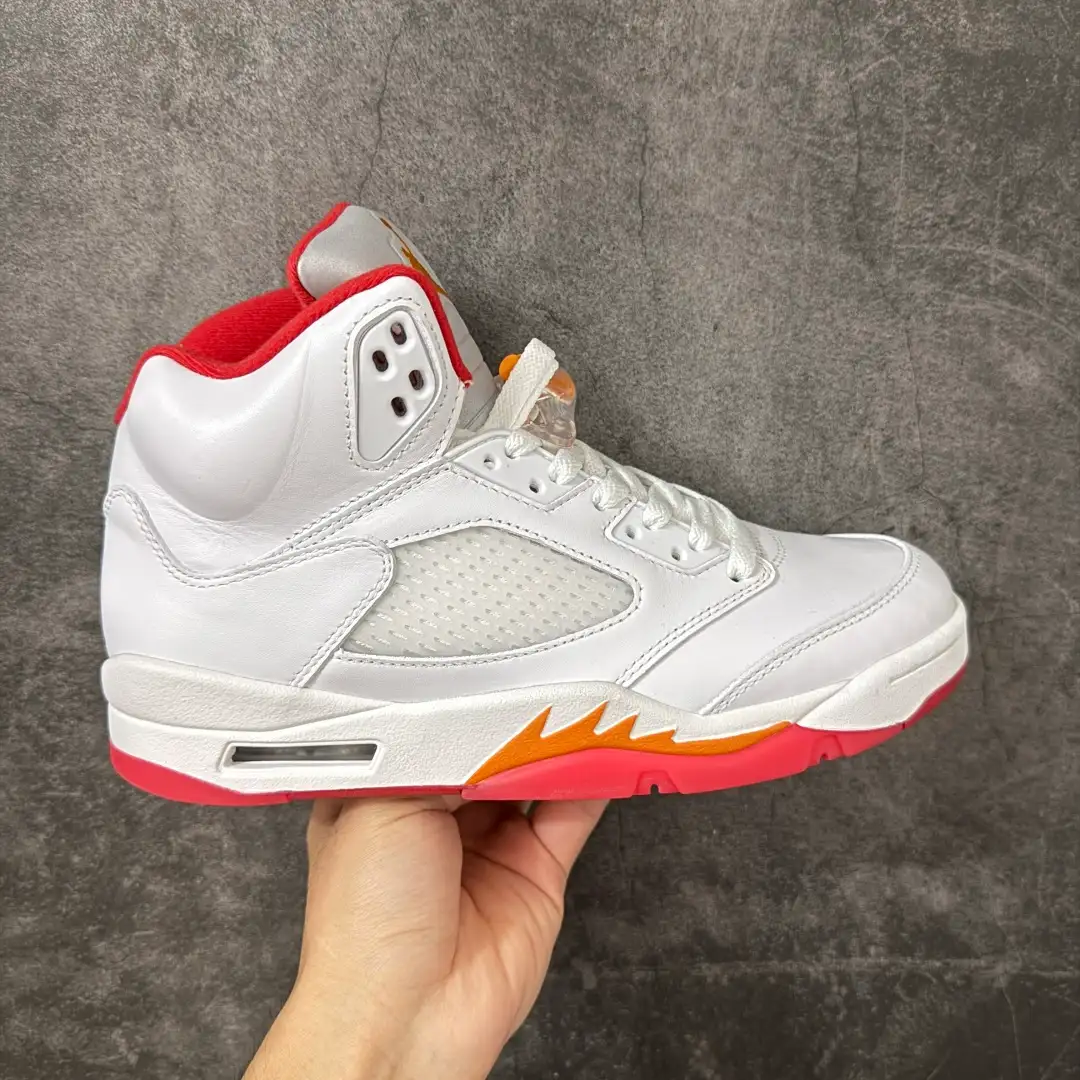 Air Jordan 5 - Image 1