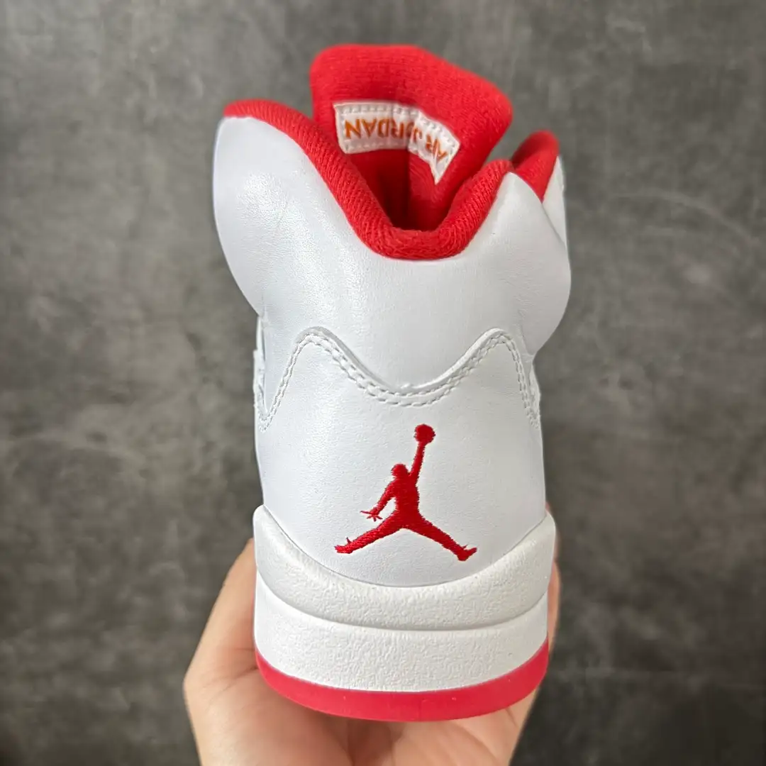 Air Jordan 5 - Image 4