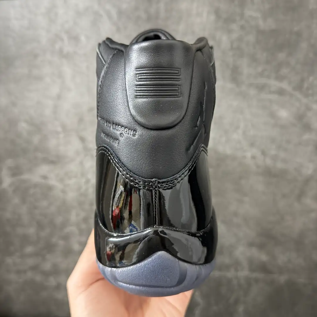 Air Jordan 11 - Image 3