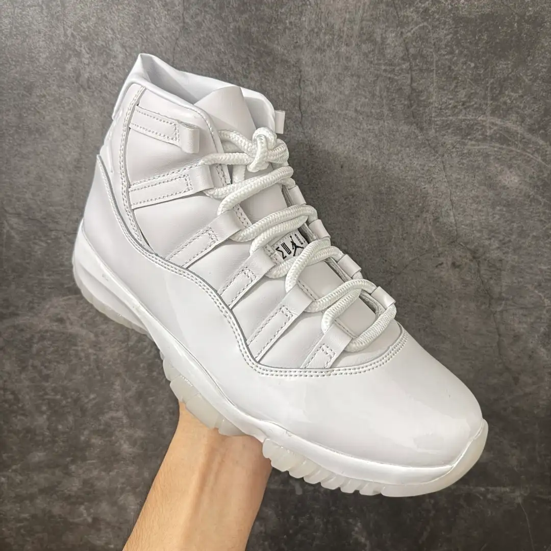 Air Jordan 11 - Image 5