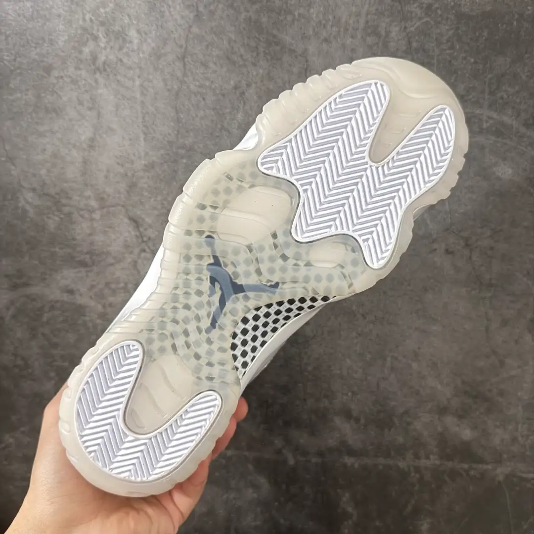 Air Jordan 11 - Image 9
