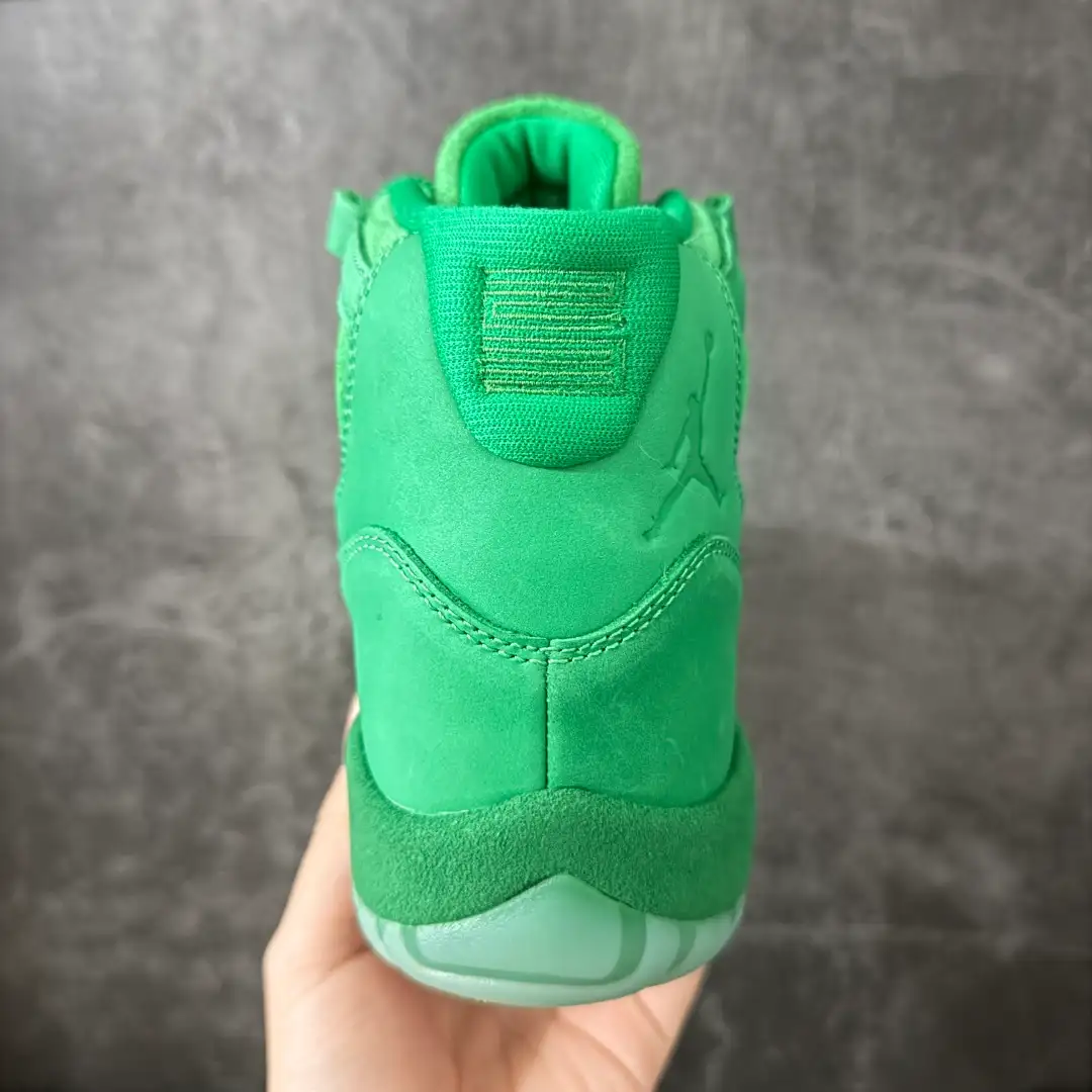 Air Jordan 11 - Image 2