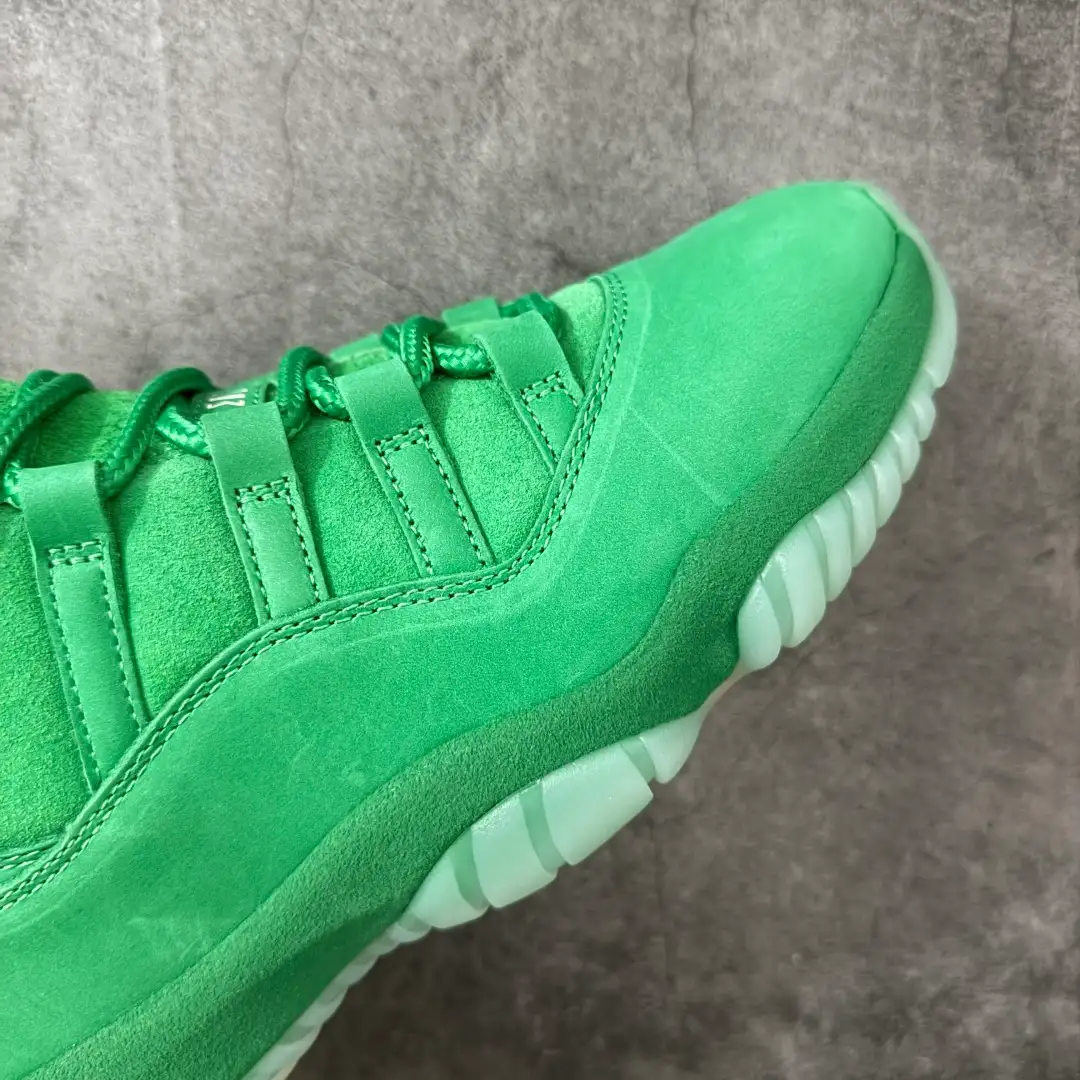 Air Jordan 11 - Image 7